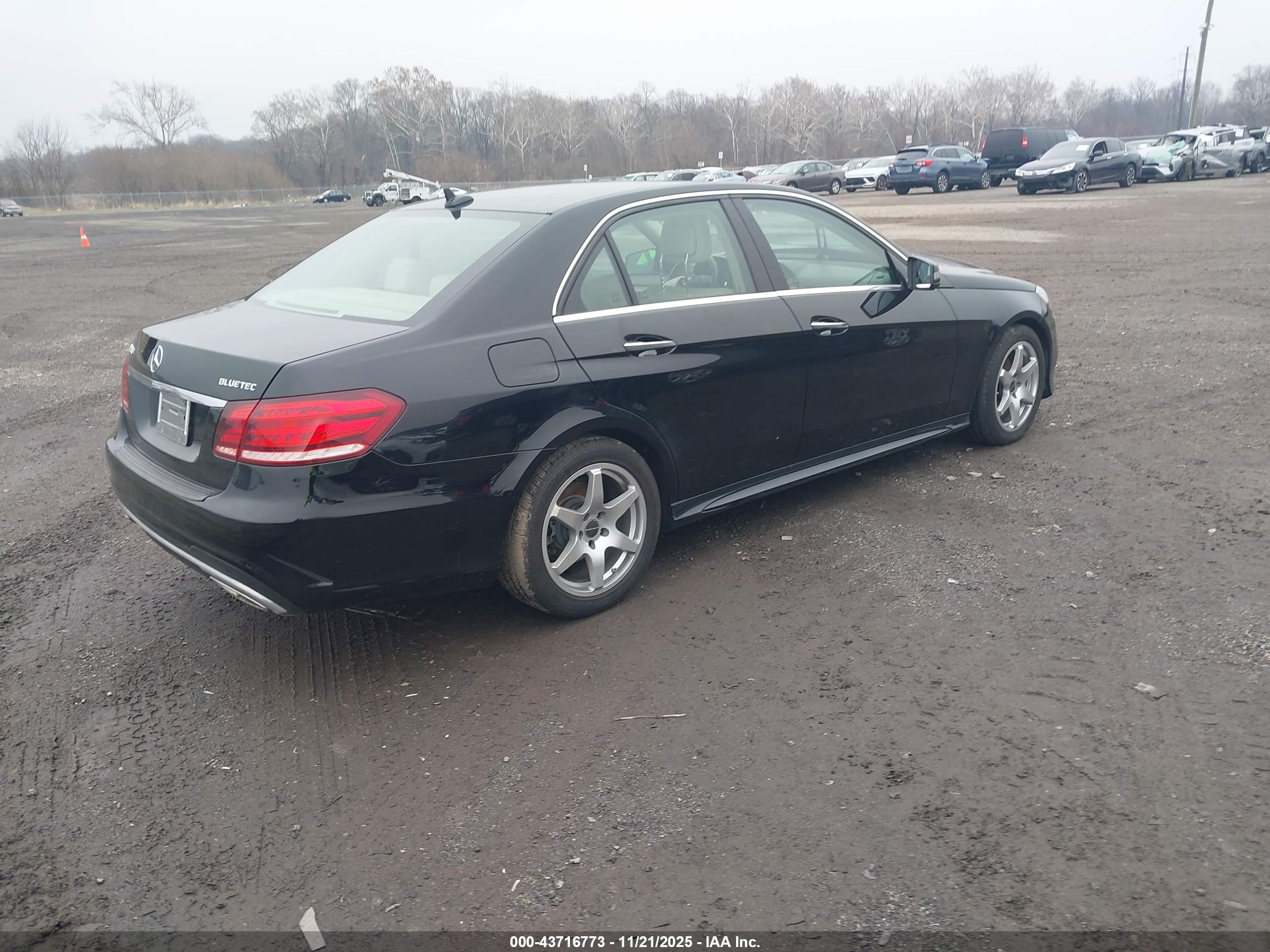 MERCEDES-BENZ E image 4