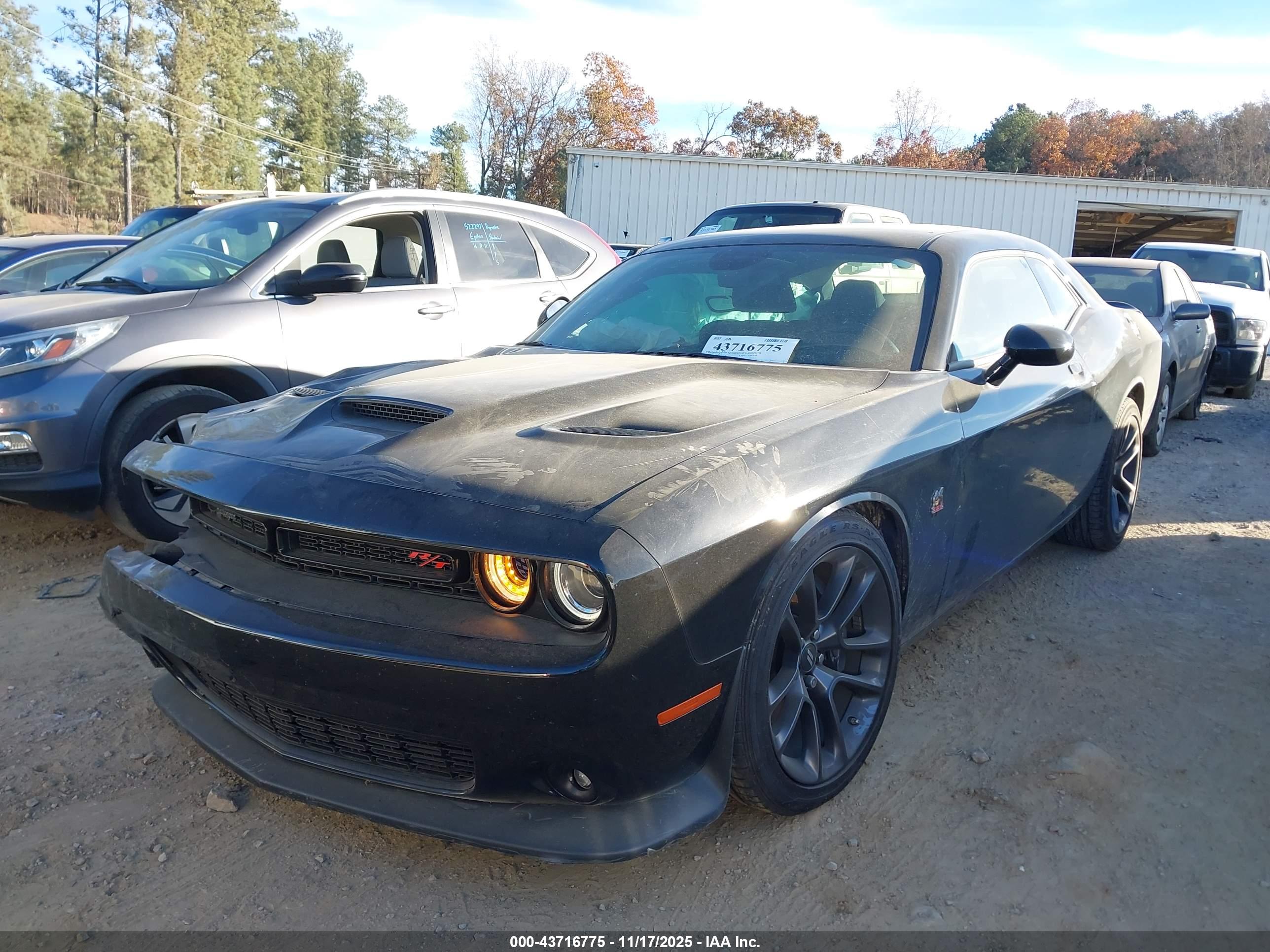 DODGE CHALLENGER image 2