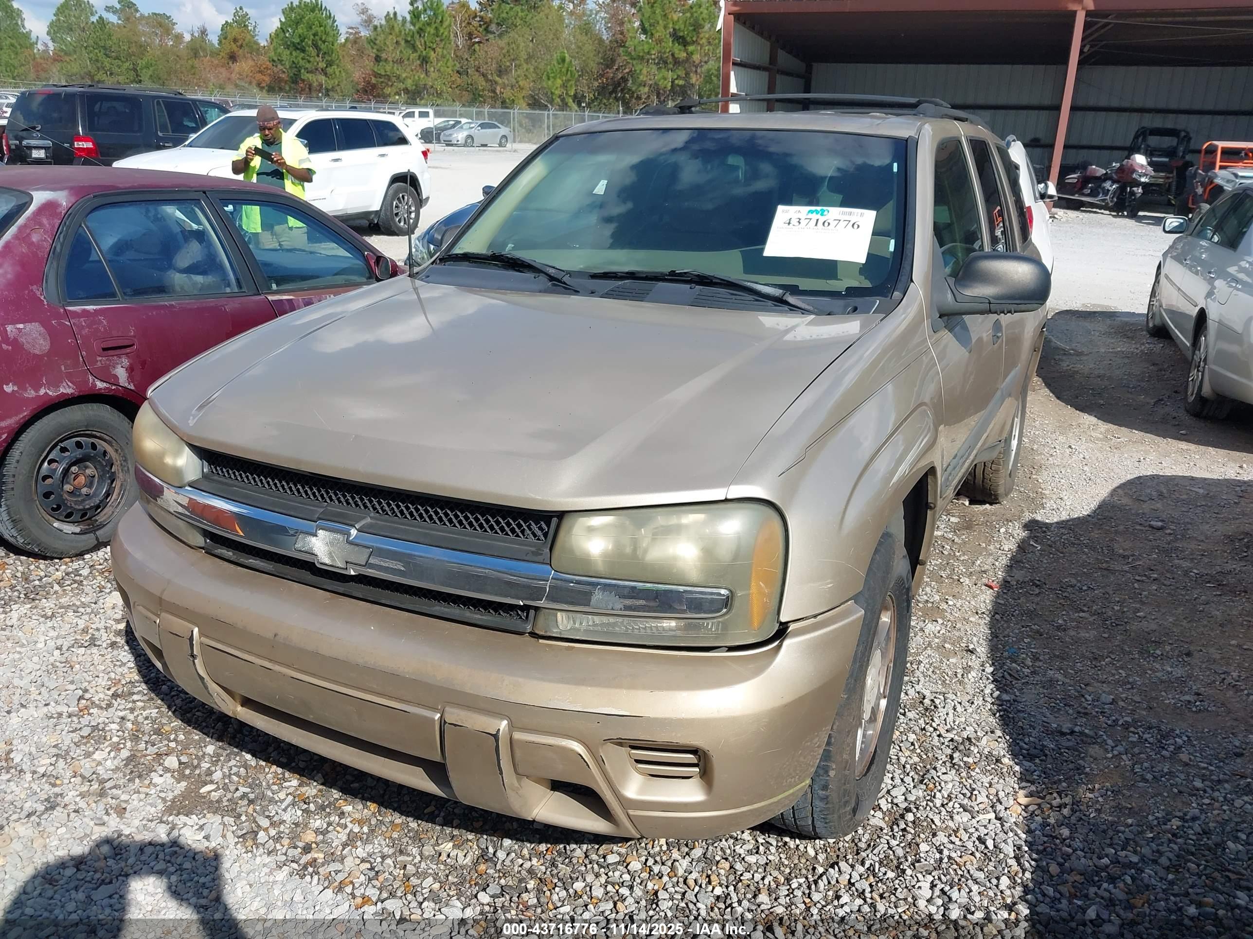CHEVROLET TRAILBLAZER image 6