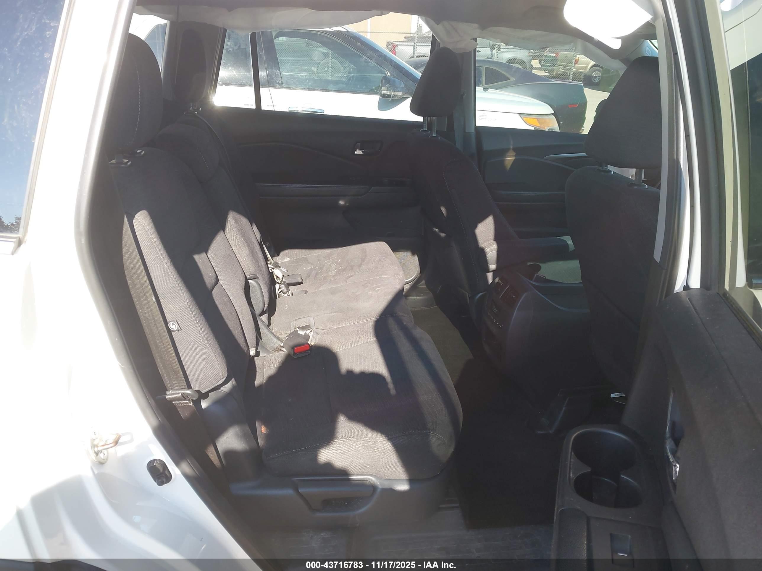 HONDA PILOT image 8
