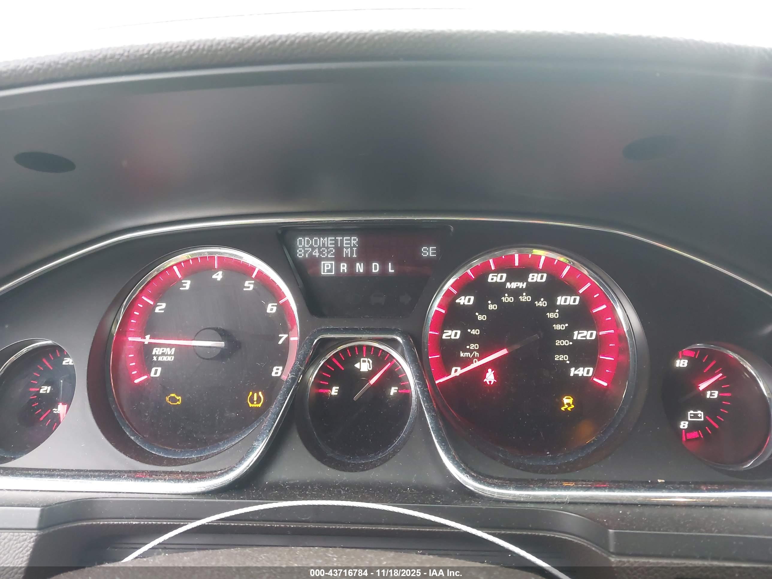 GMC ACADIA image 7