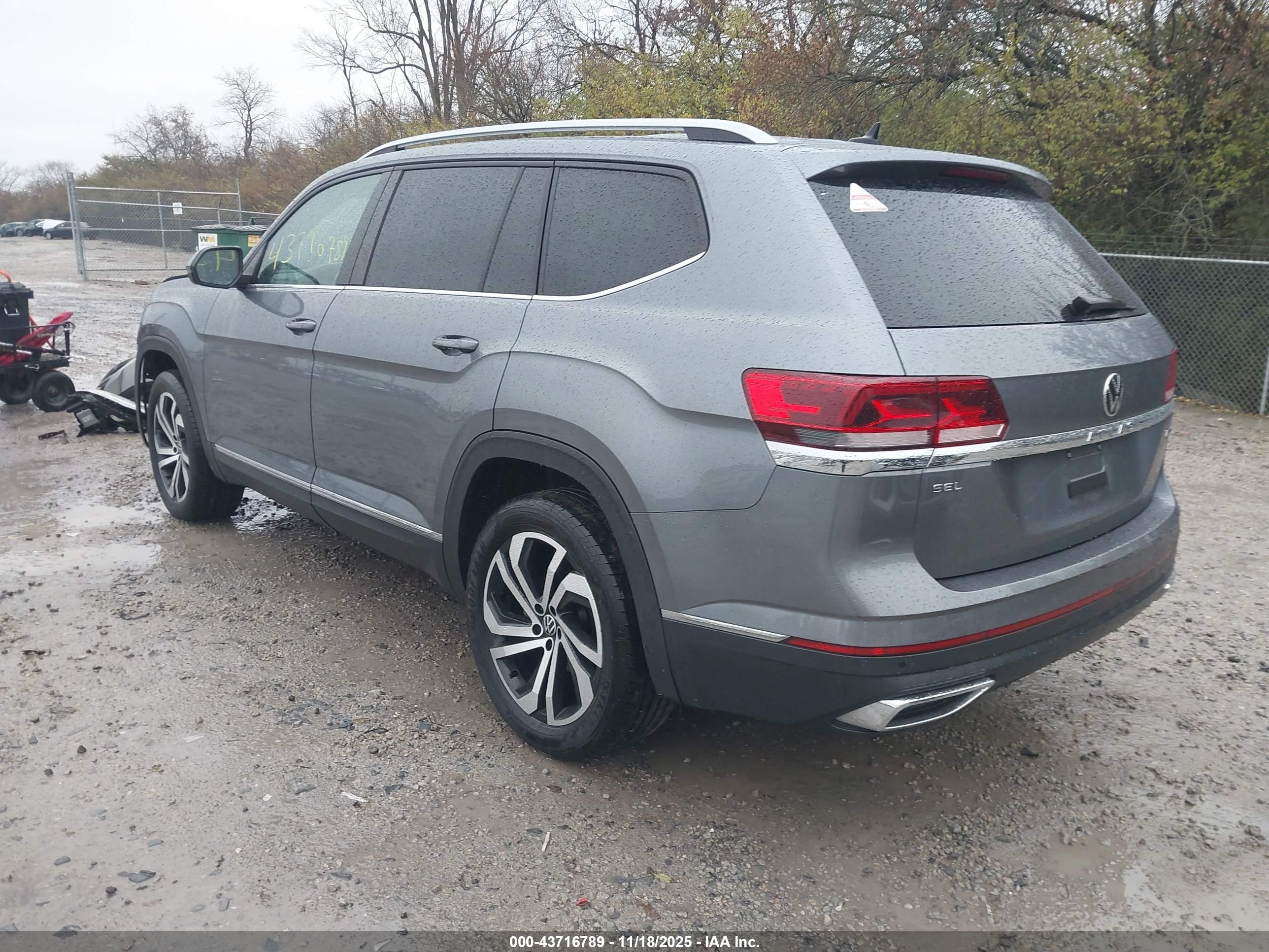 VOLKSWAGEN ATLAS image 3