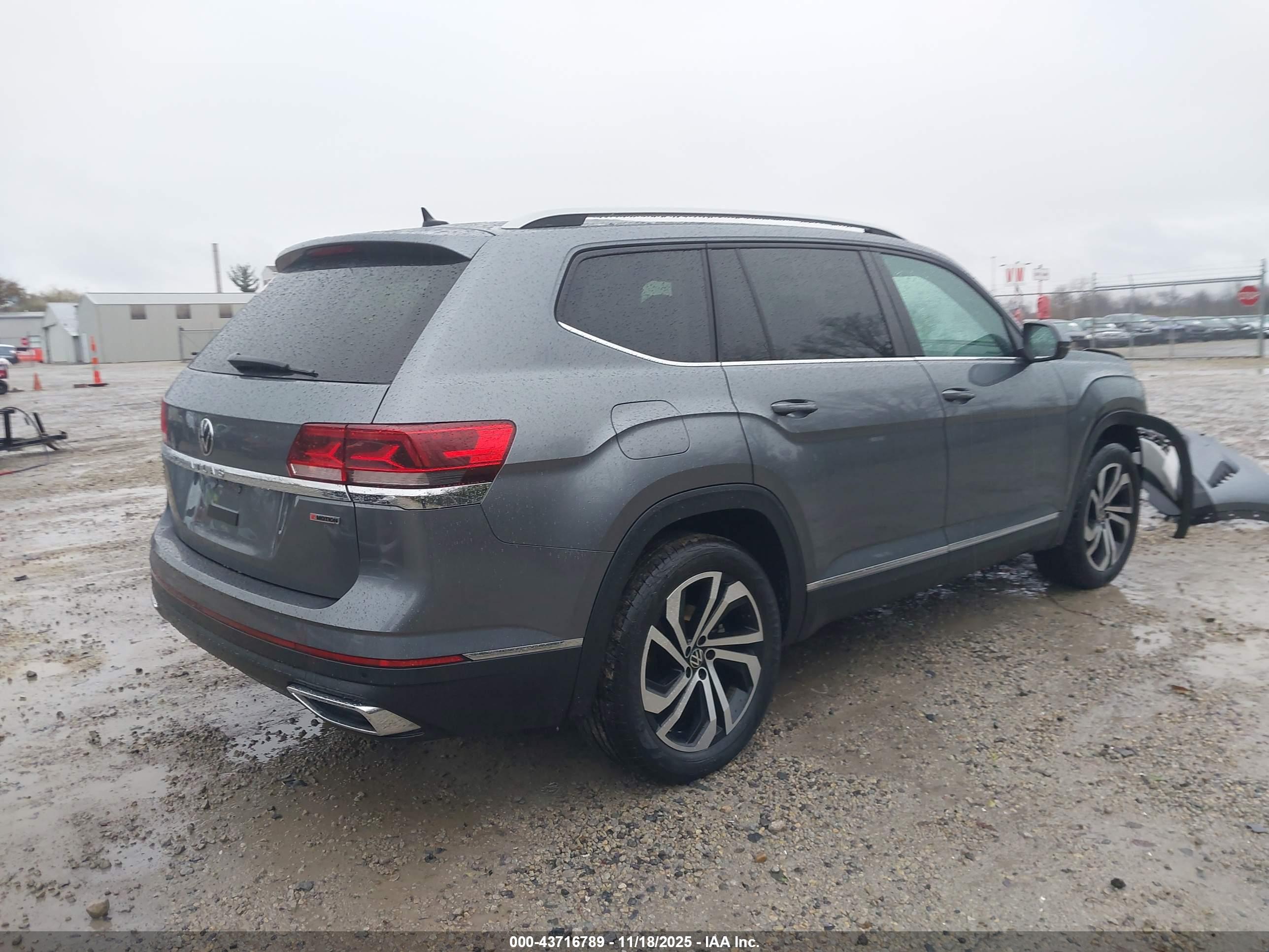 VOLKSWAGEN ATLAS image 4