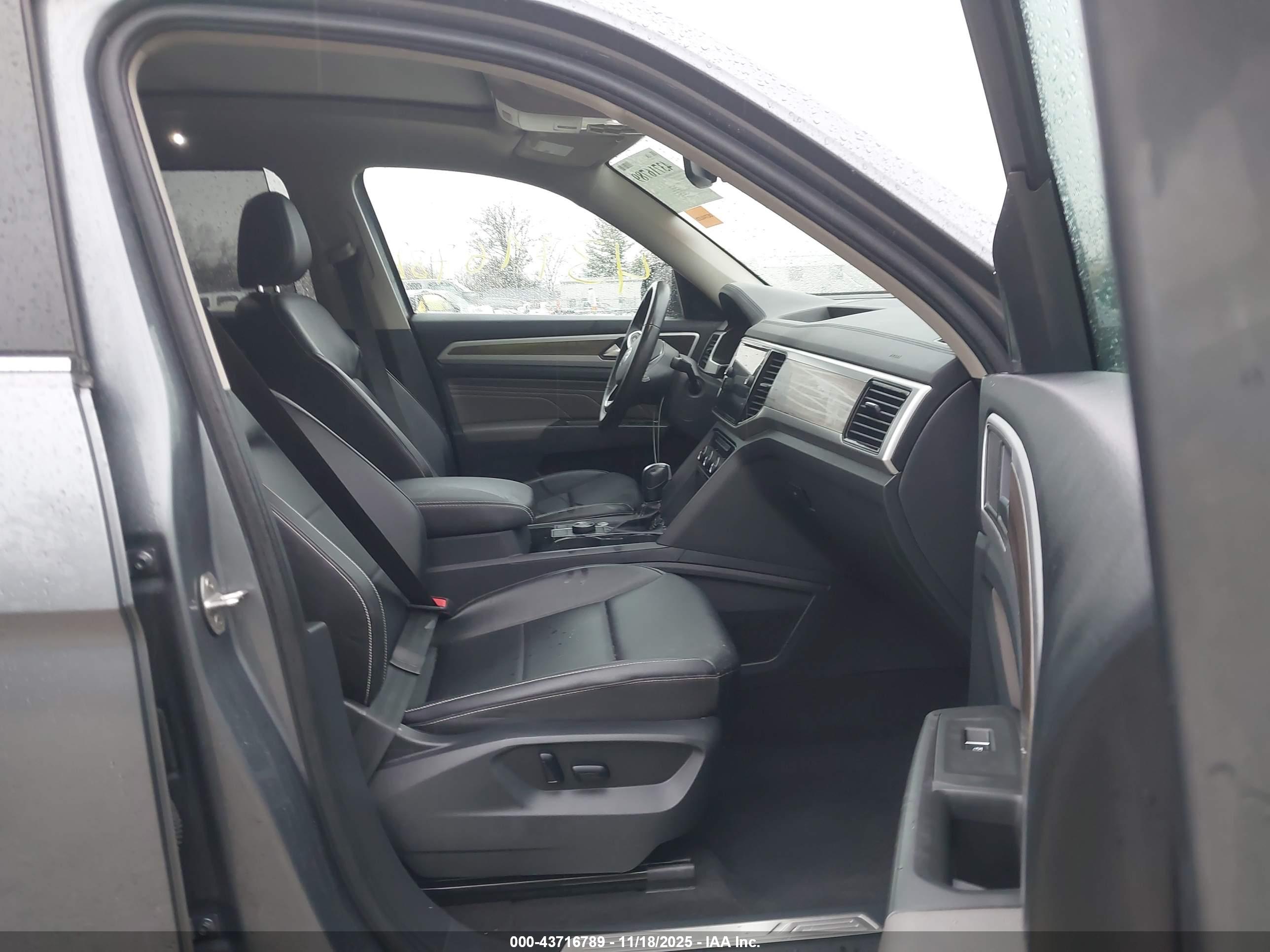 VOLKSWAGEN ATLAS image 5