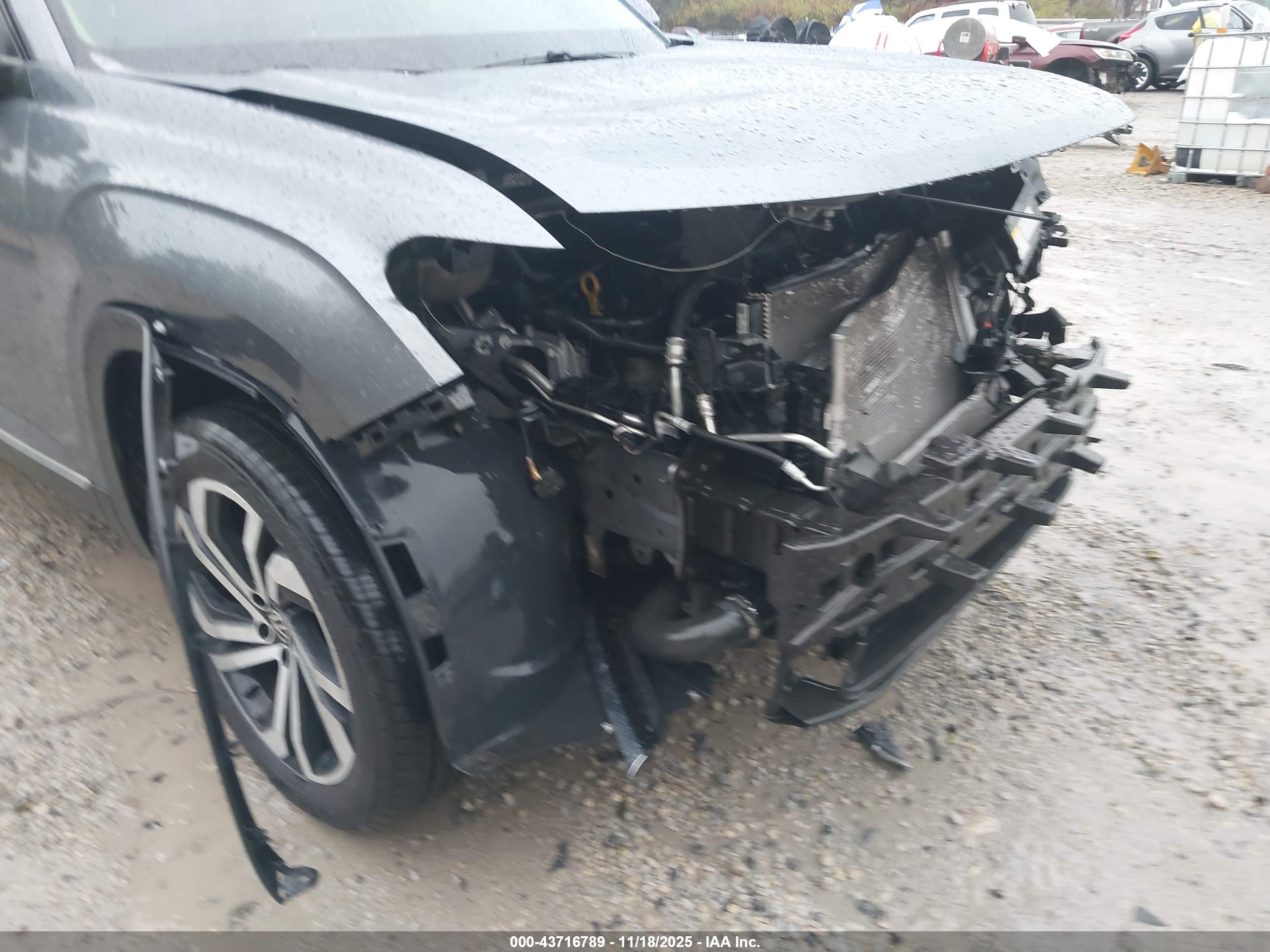 VOLKSWAGEN ATLAS image 6