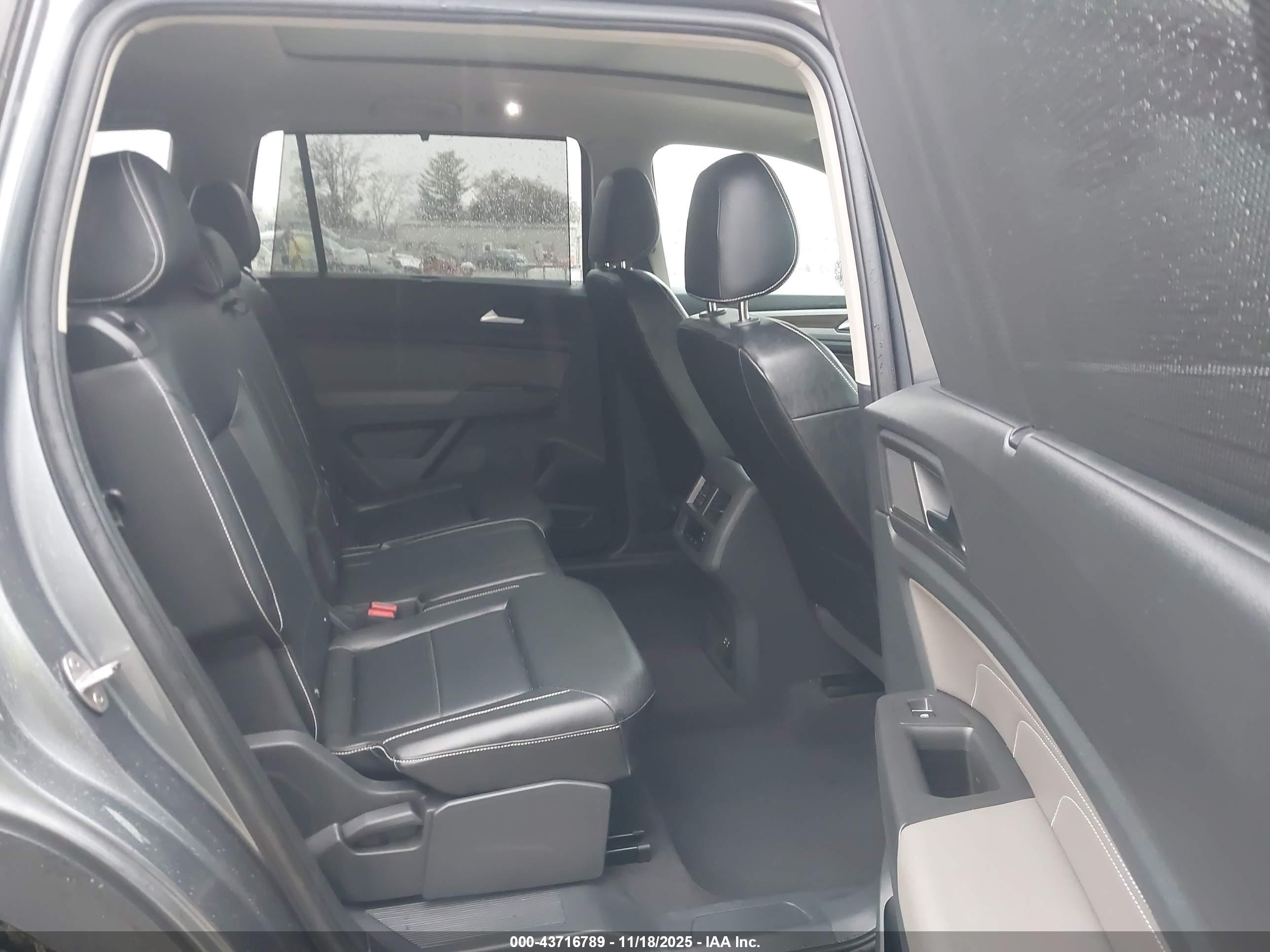 VOLKSWAGEN ATLAS image 8