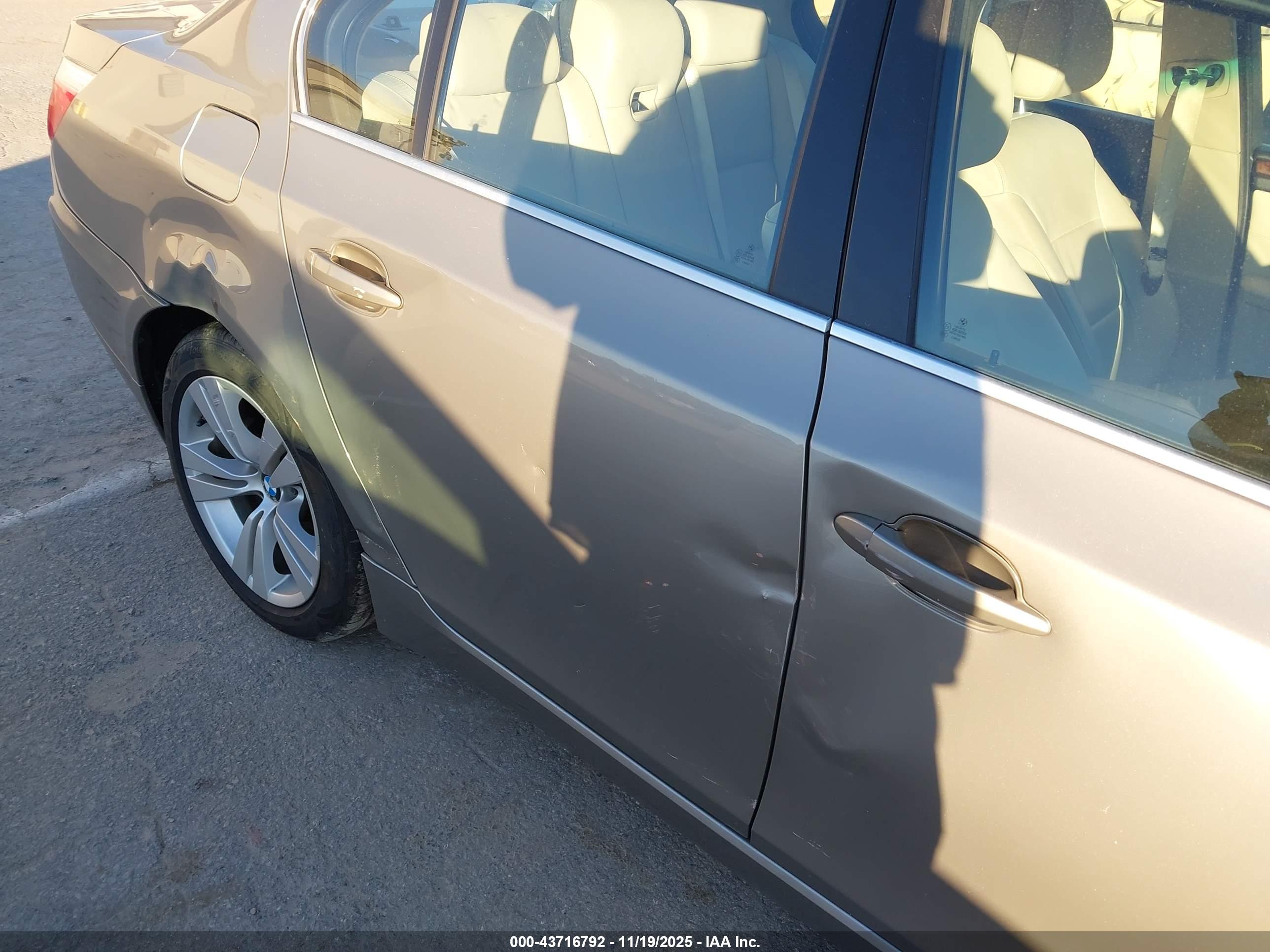BMW 528I image 6