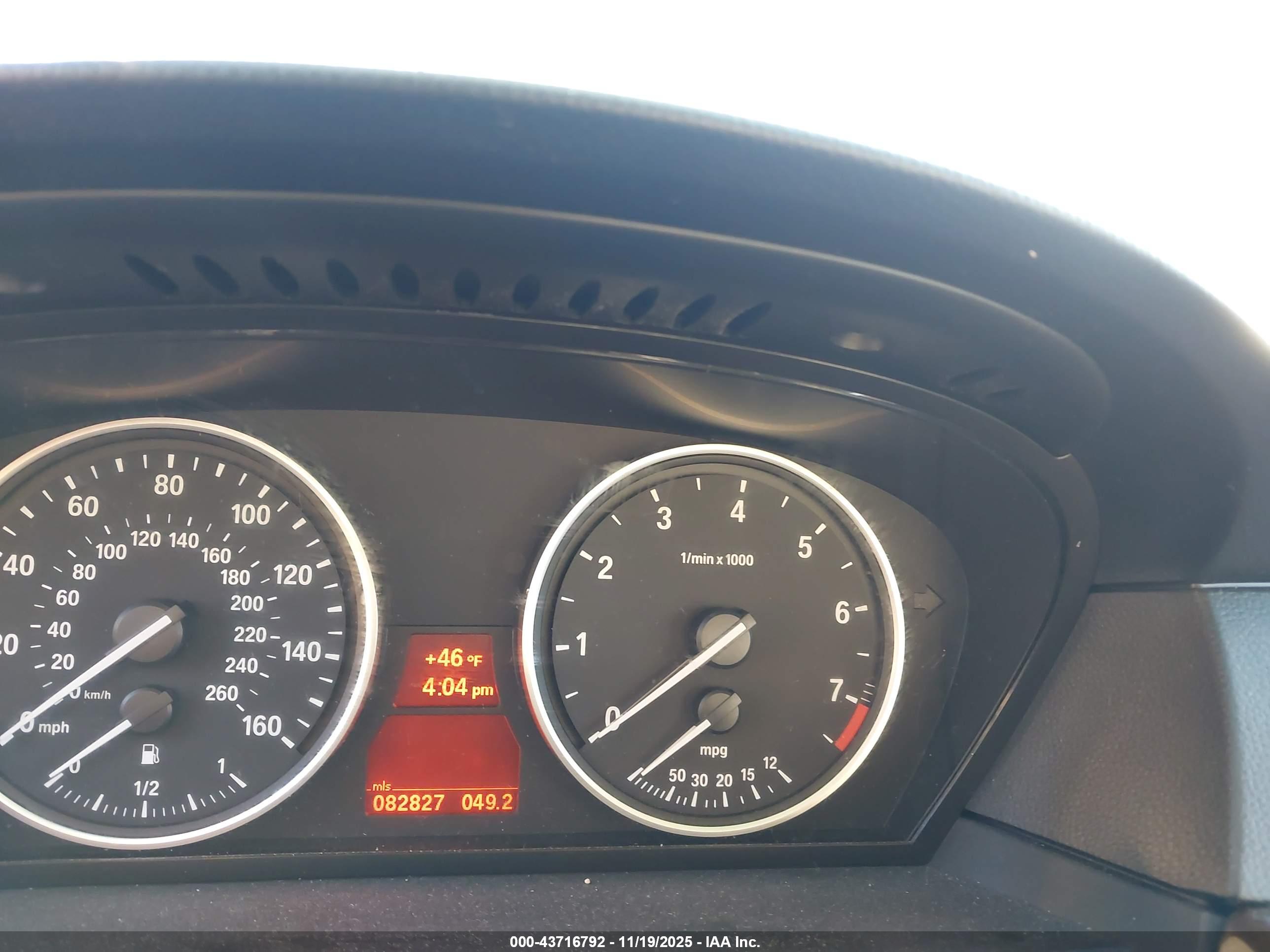 BMW 528I image 7