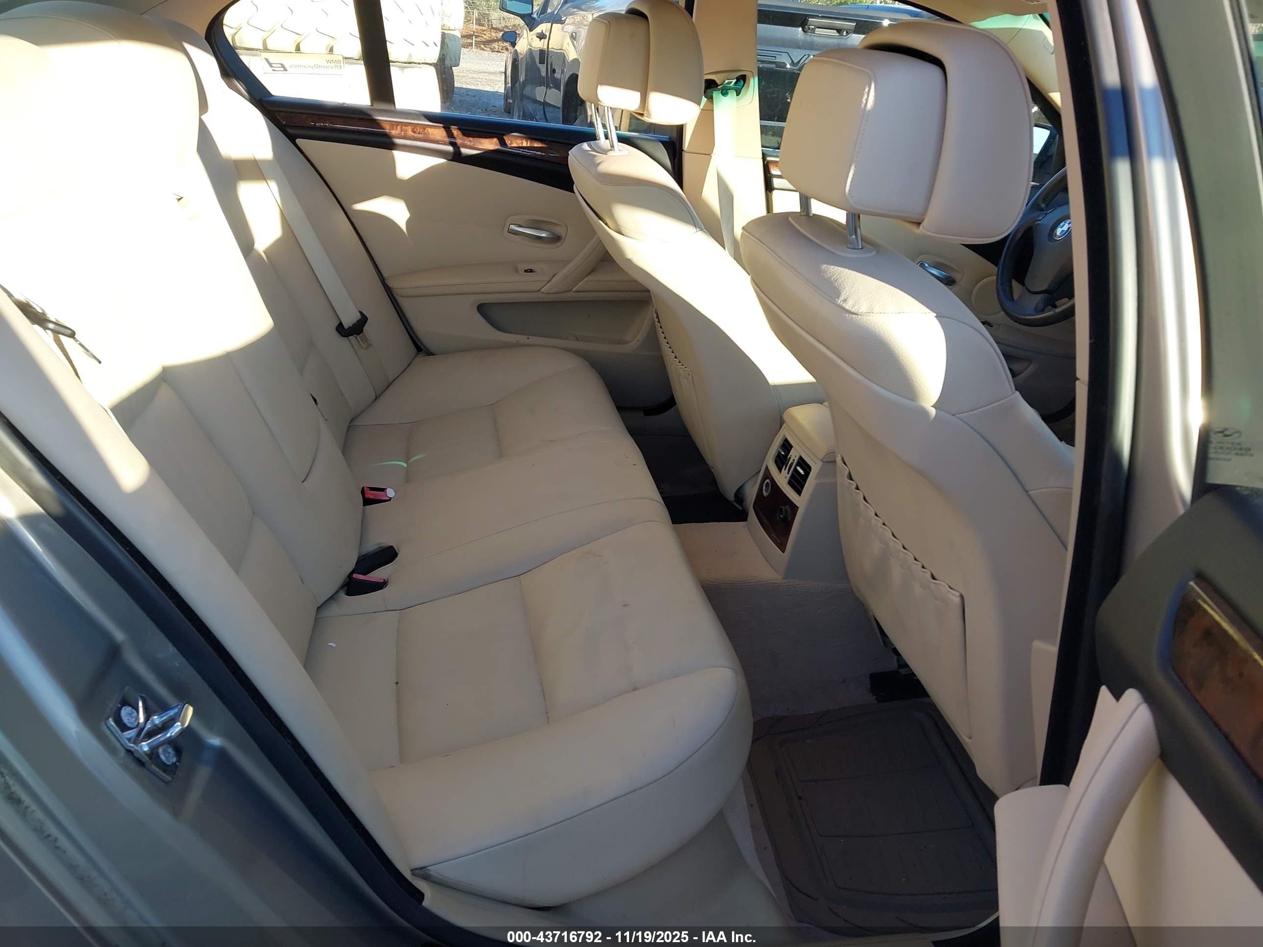 BMW 528I image 8