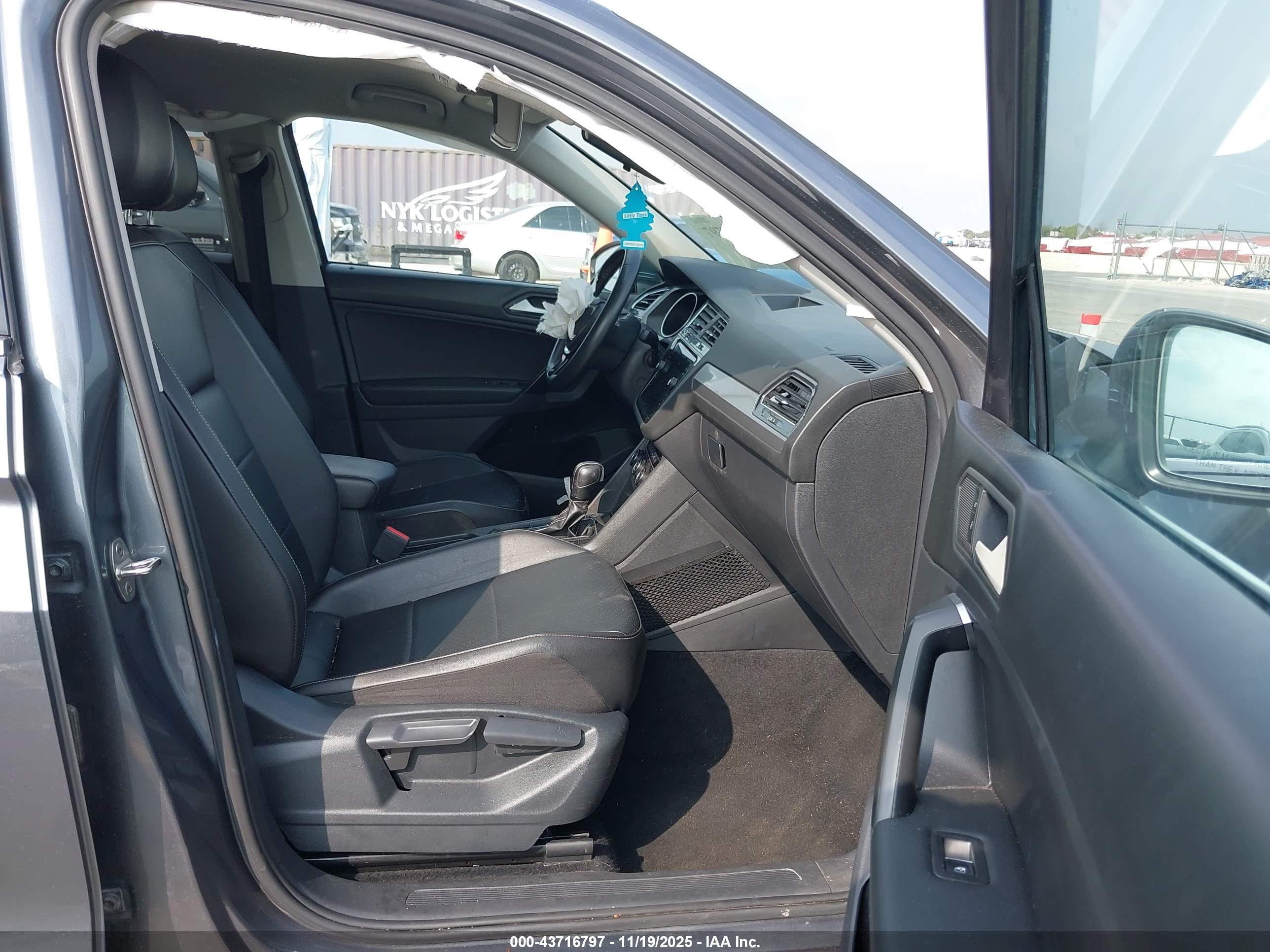 VOLKSWAGEN TIGUAN image 5