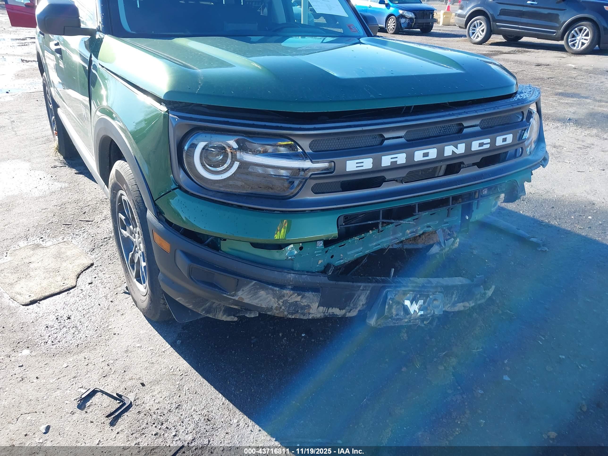 FORD BRONCO image 6