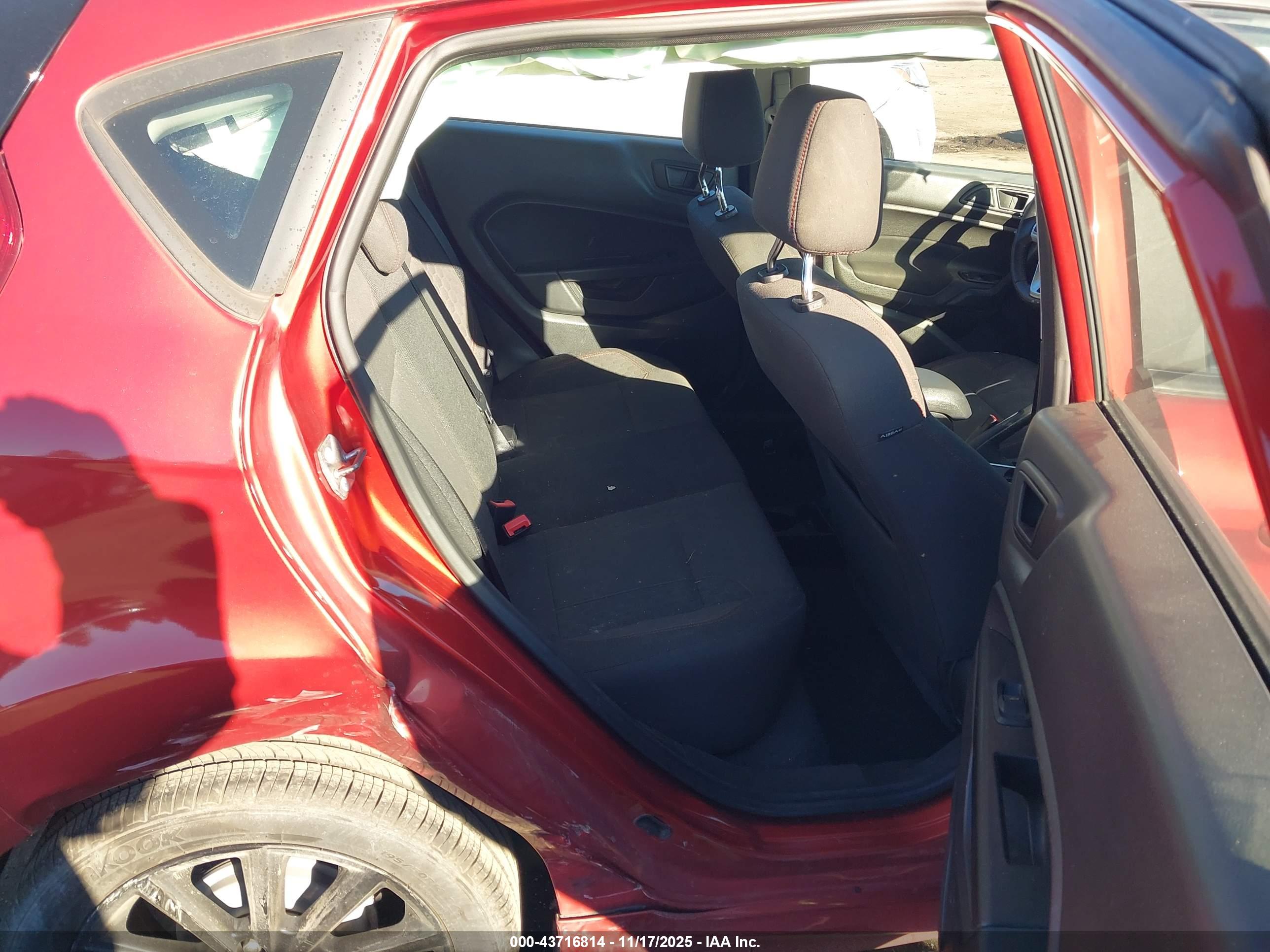 FORD FIESTA image 8
