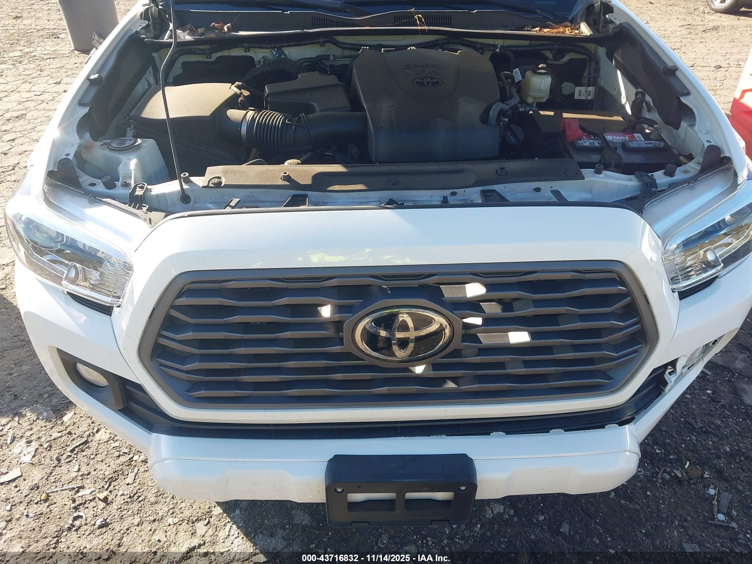 TOYOTA TACOMA image 10
