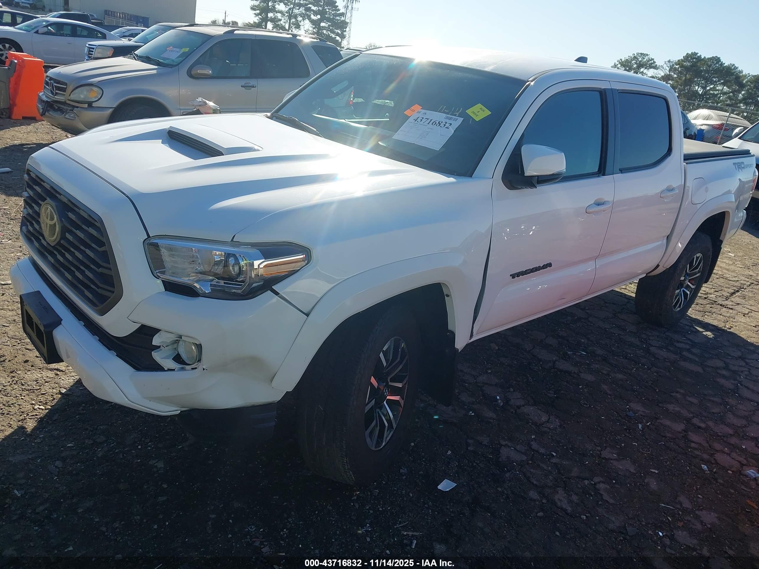 TOYOTA TACOMA image 2