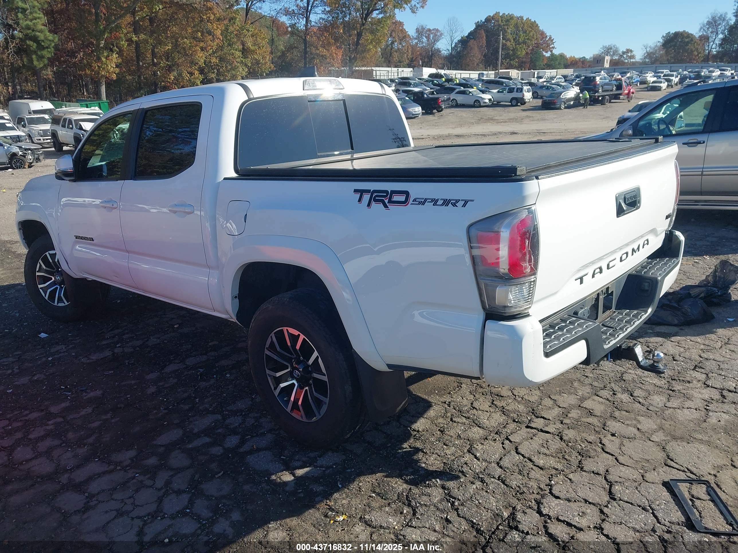 TOYOTA TACOMA image 3