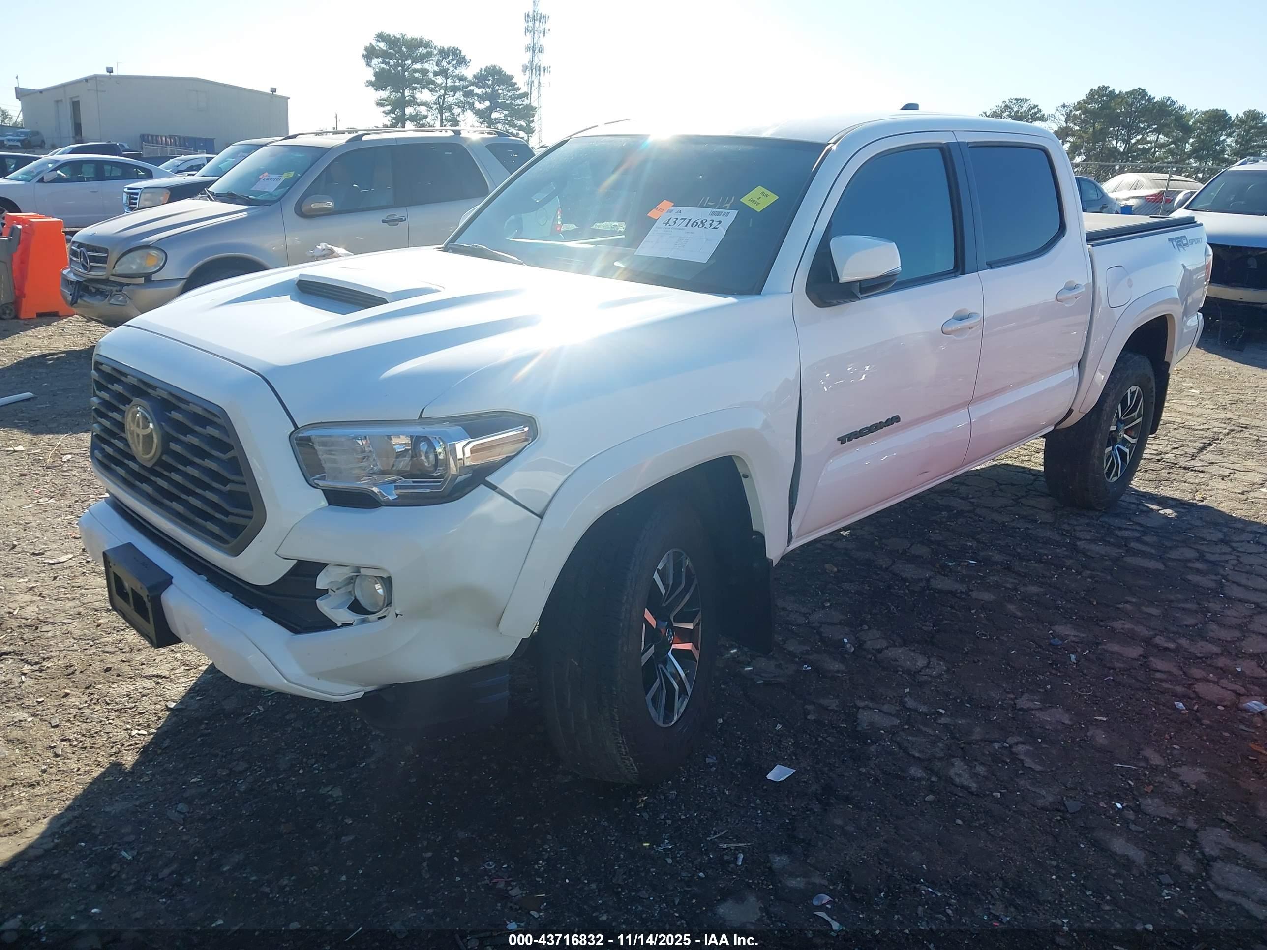 TOYOTA TACOMA image 6