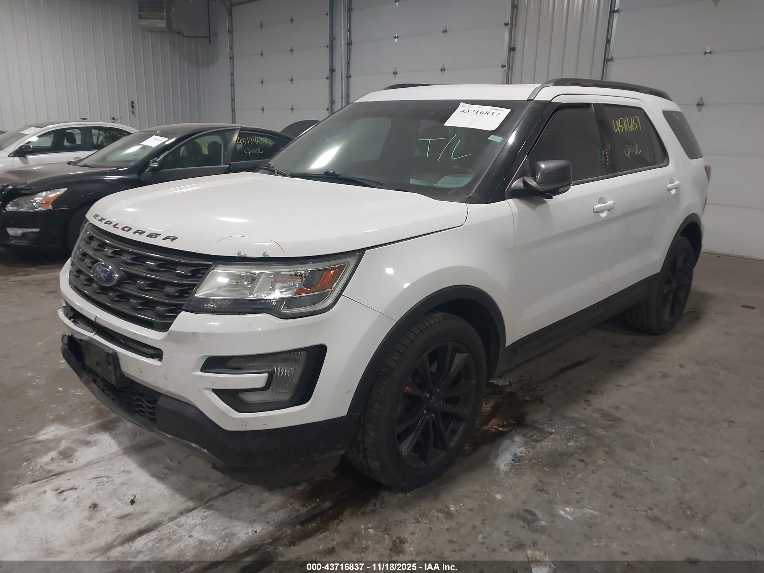FORD EXPLORER image 2