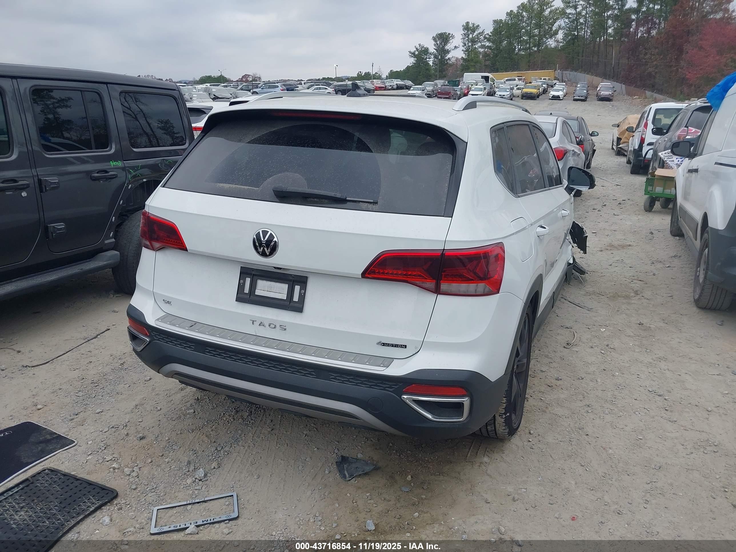 VOLKSWAGEN TAOS image 4