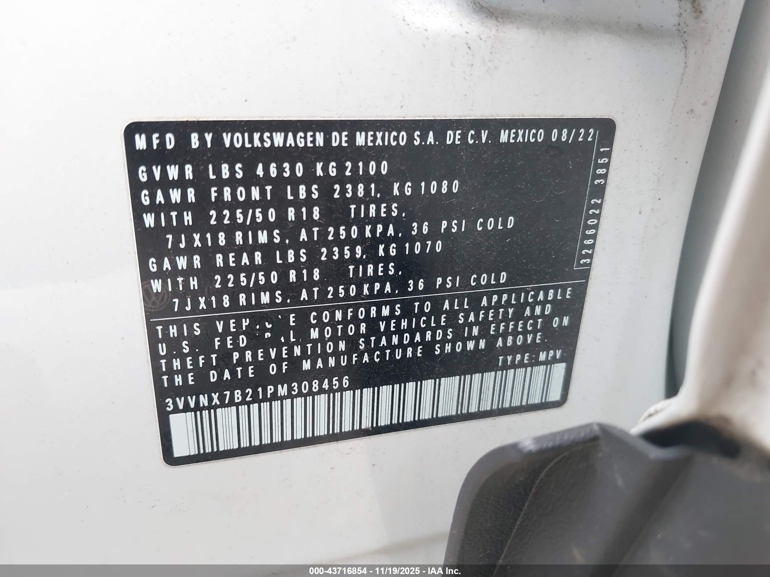 VOLKSWAGEN TAOS image 9