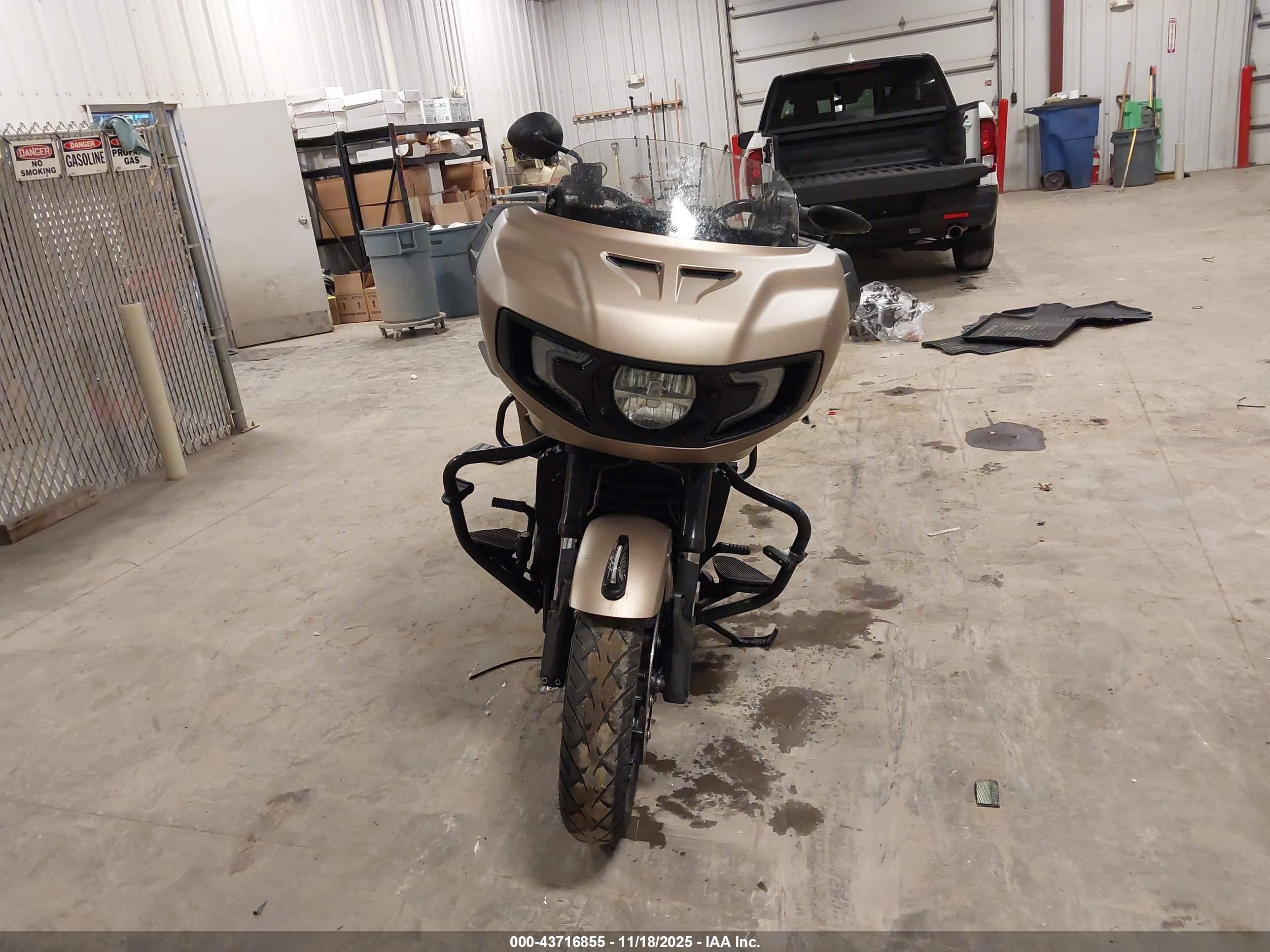 INDIAN MOTORCYCLE image 5