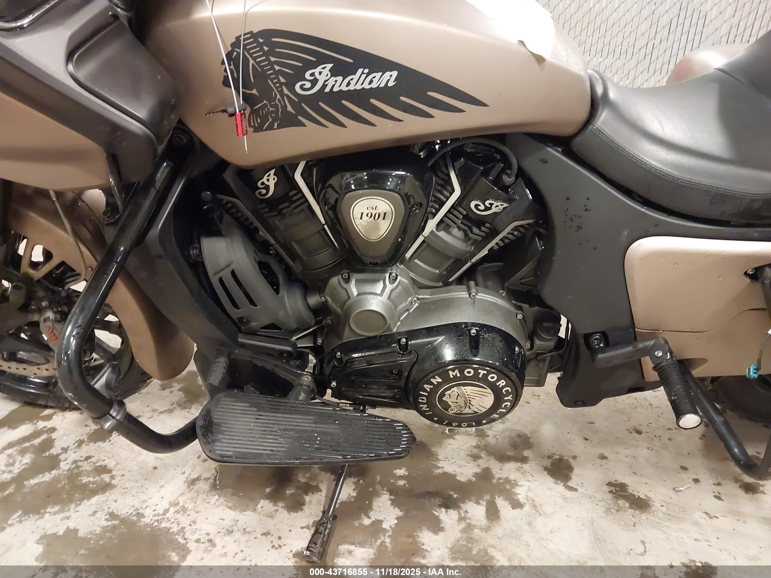 INDIAN MOTORCYCLE image 9