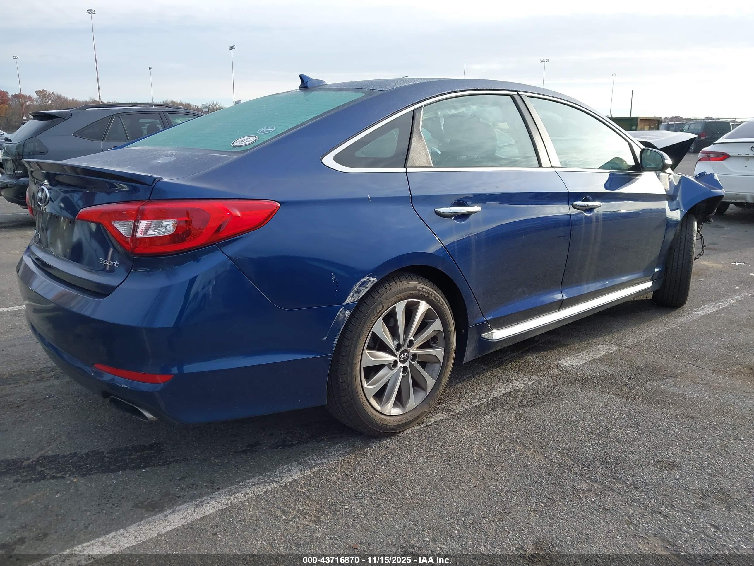 HYUNDAI SONATA image 4