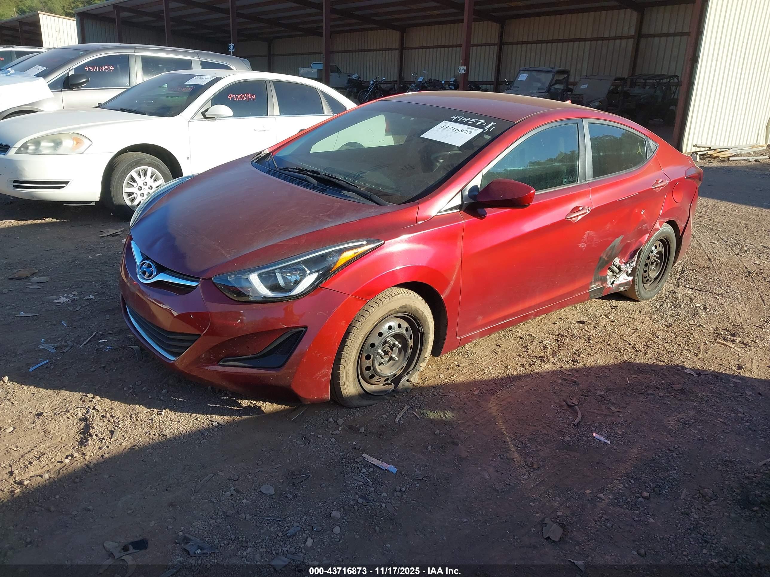 HYUNDAI ELANTRA image 2