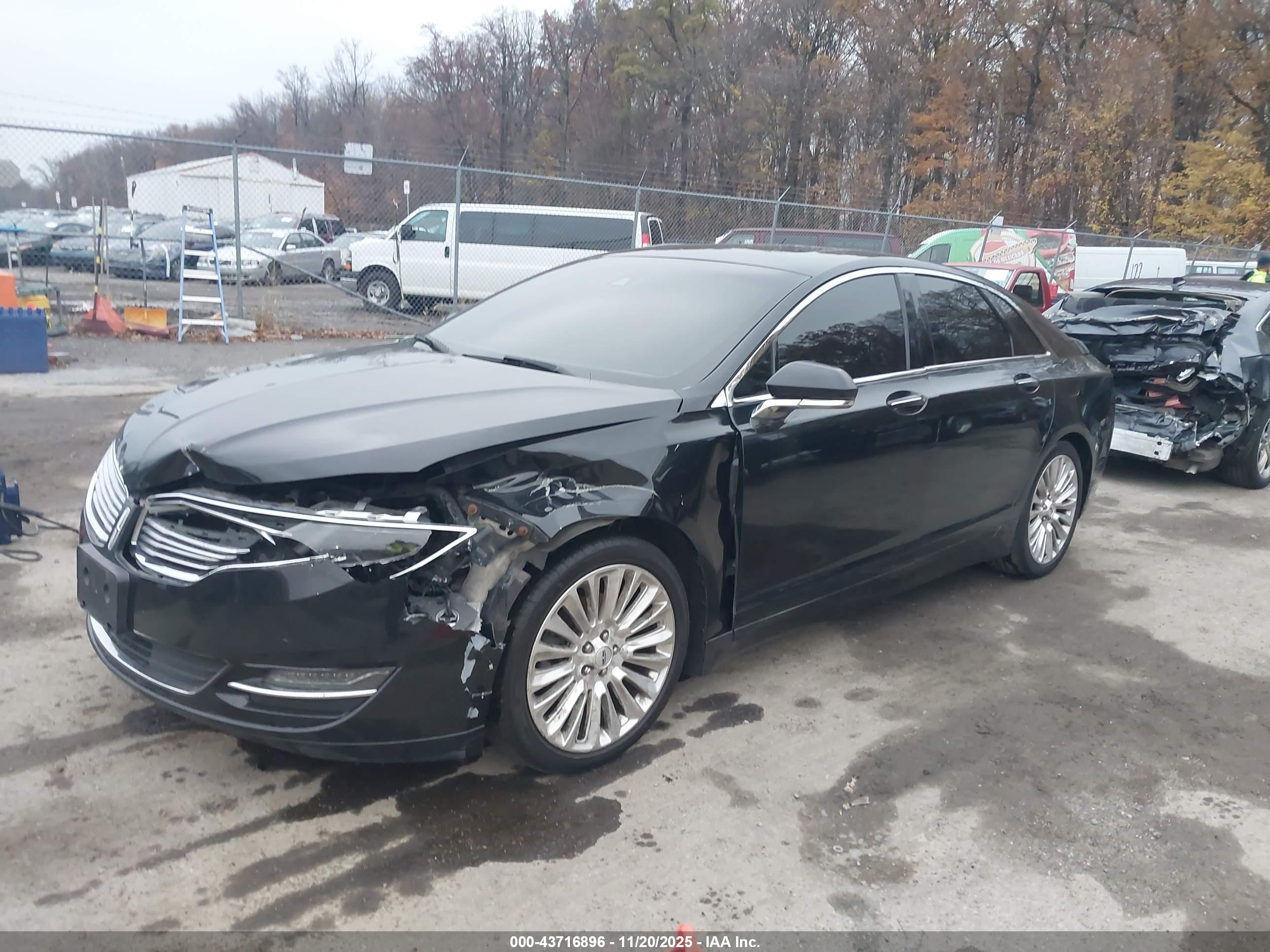 LINCOLN MKZ image 2