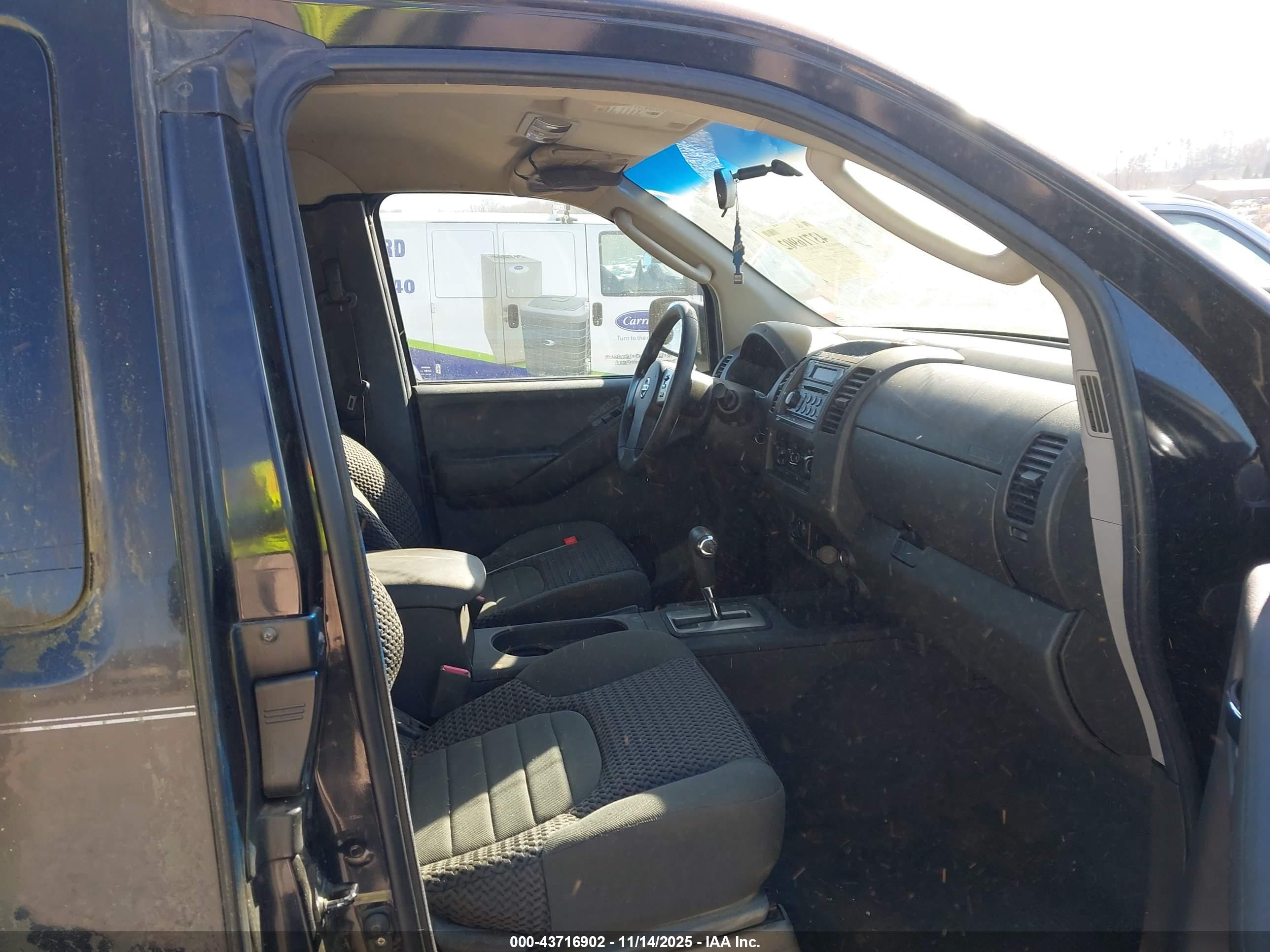 NISSAN FRONTIER image 5