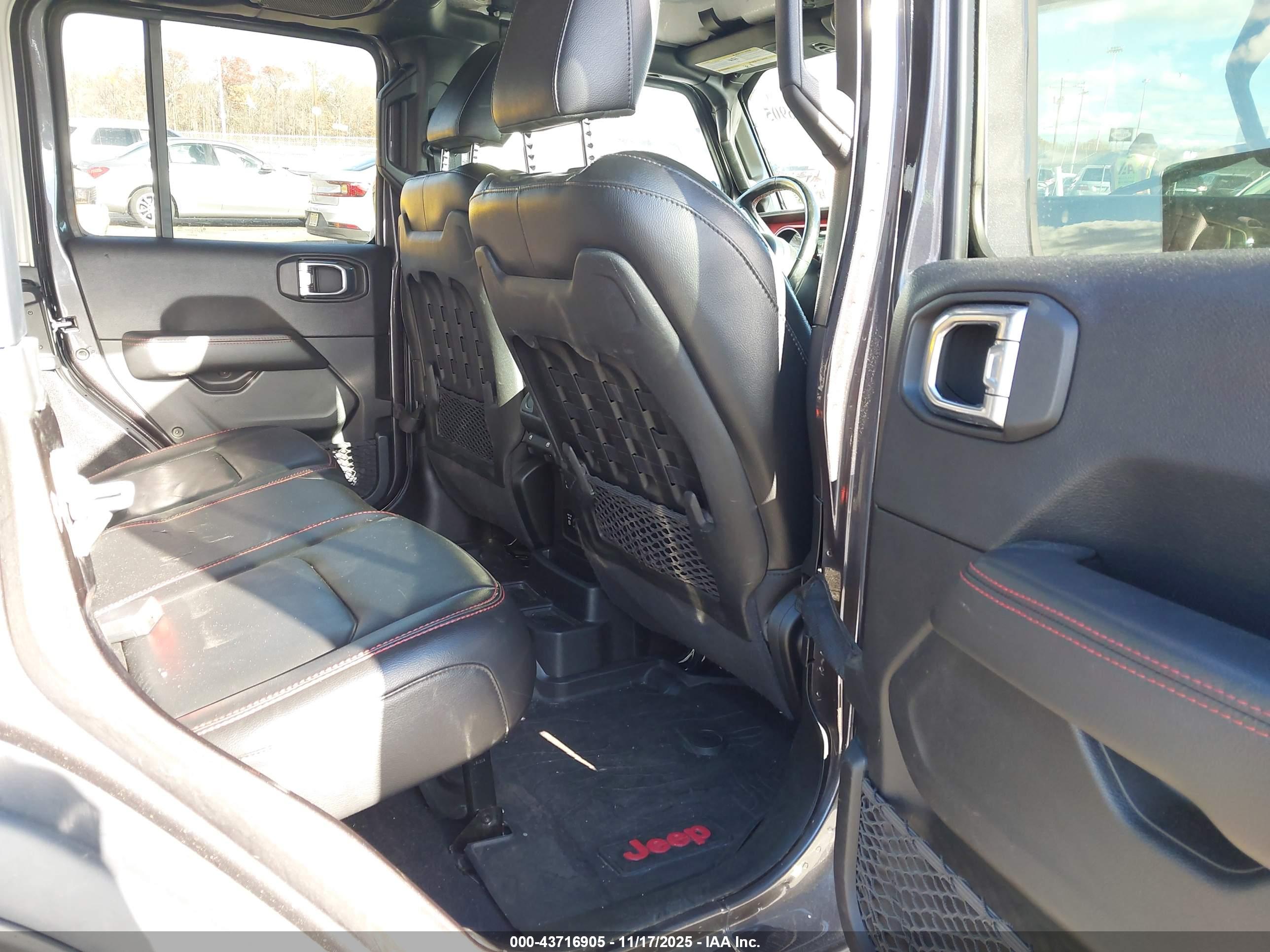JEEP WRANGLER image 8