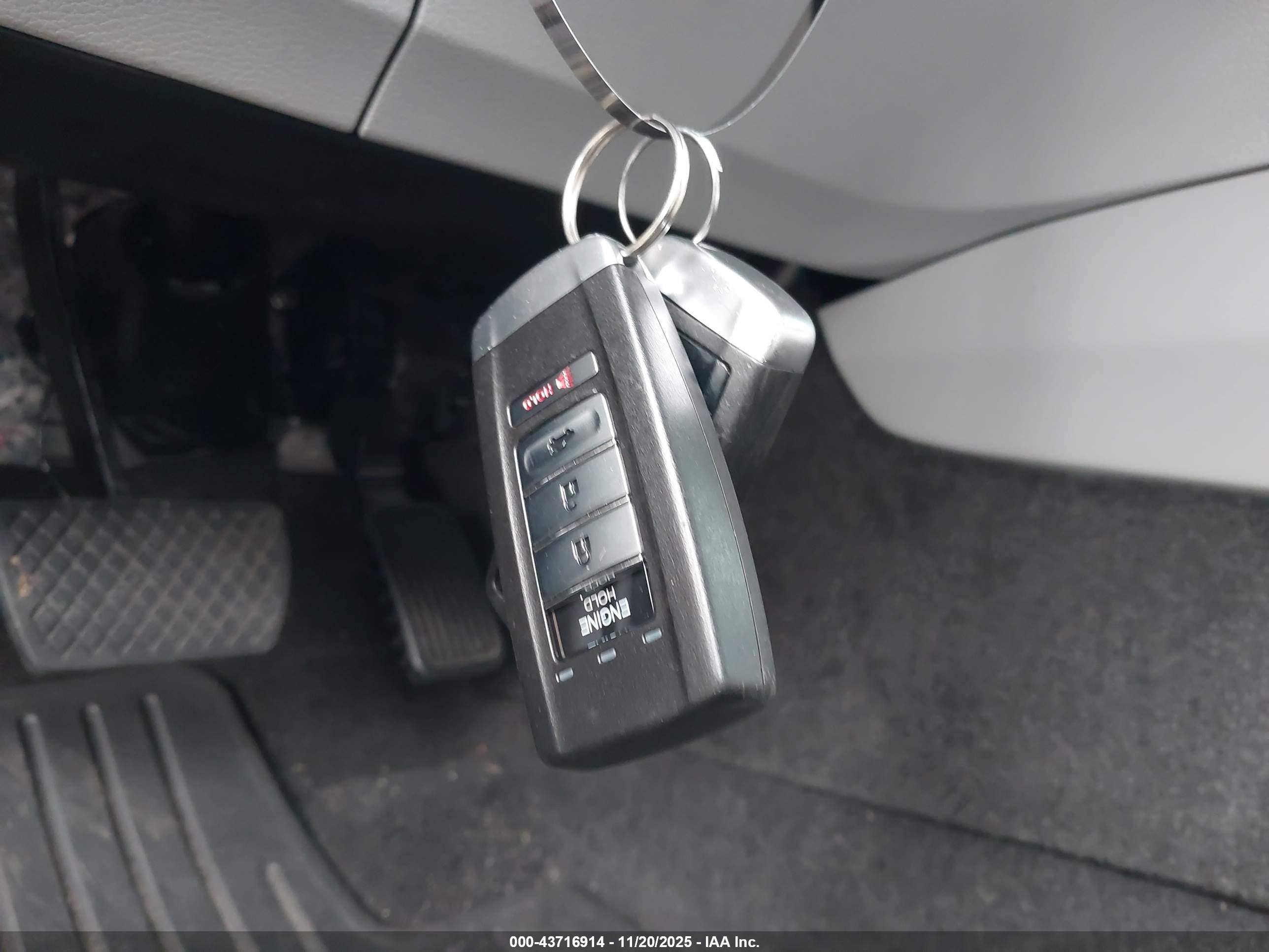 ACURA TLX image 11