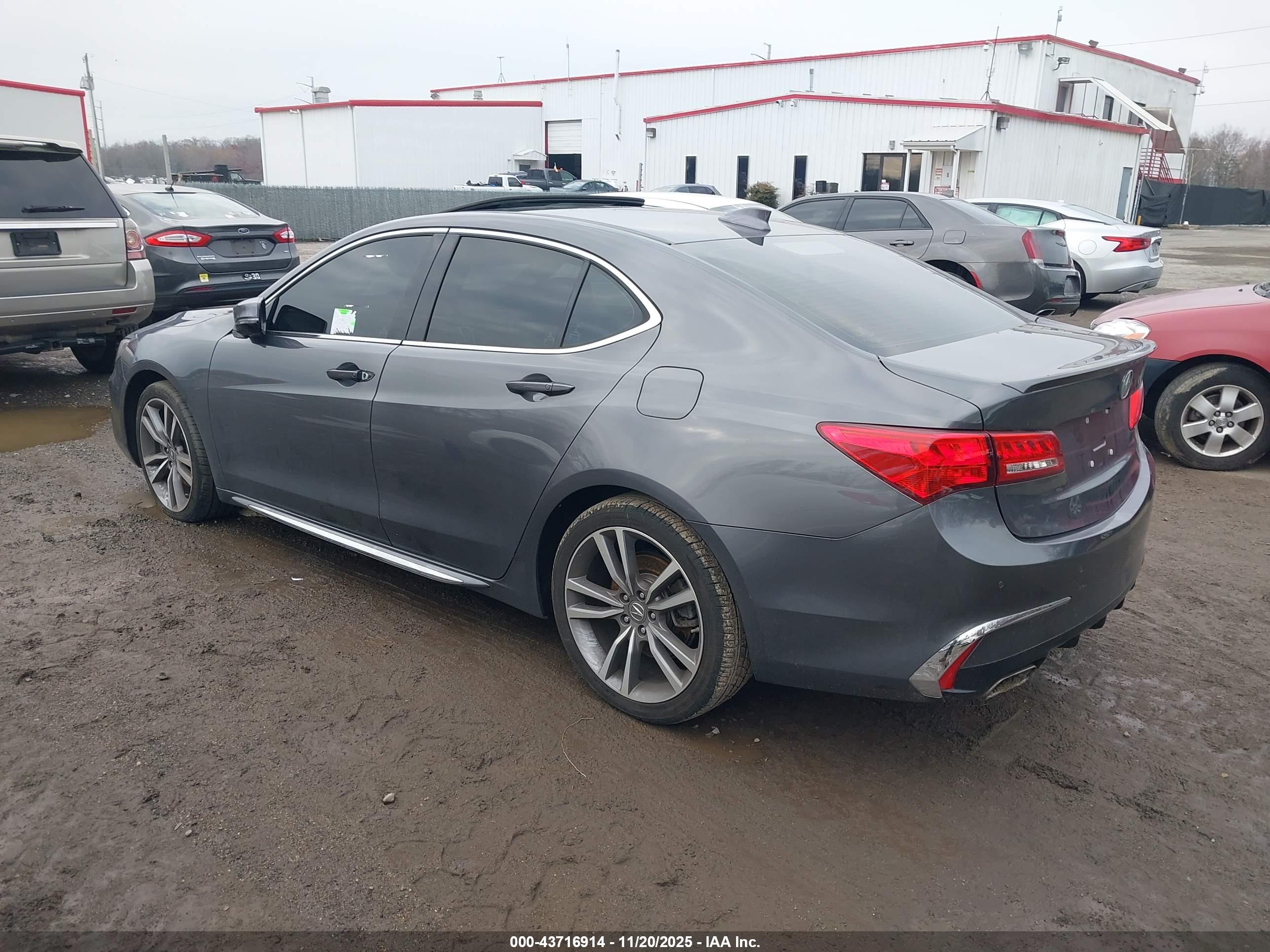 ACURA TLX image 3