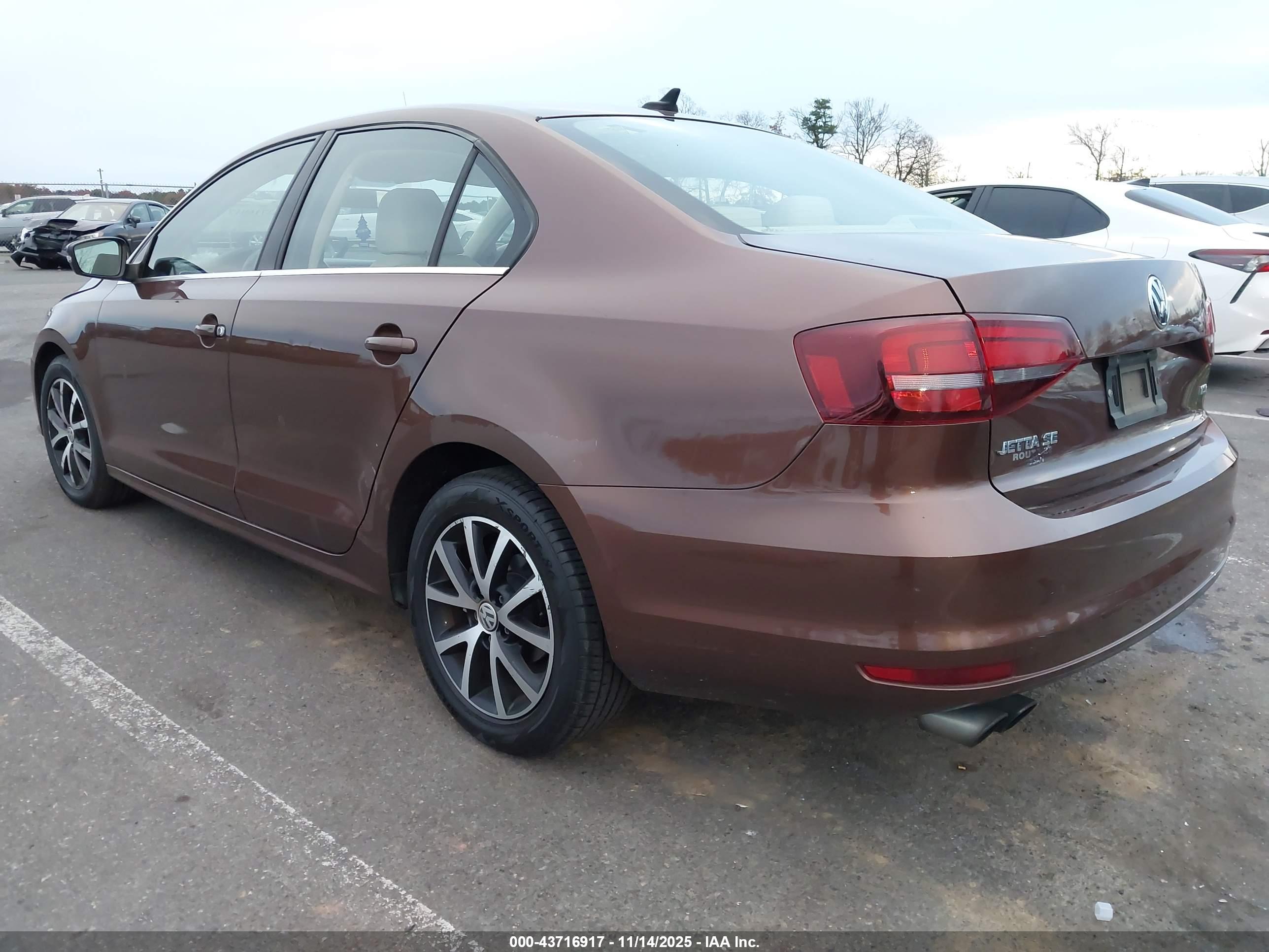 VOLKSWAGEN JETTA image 3