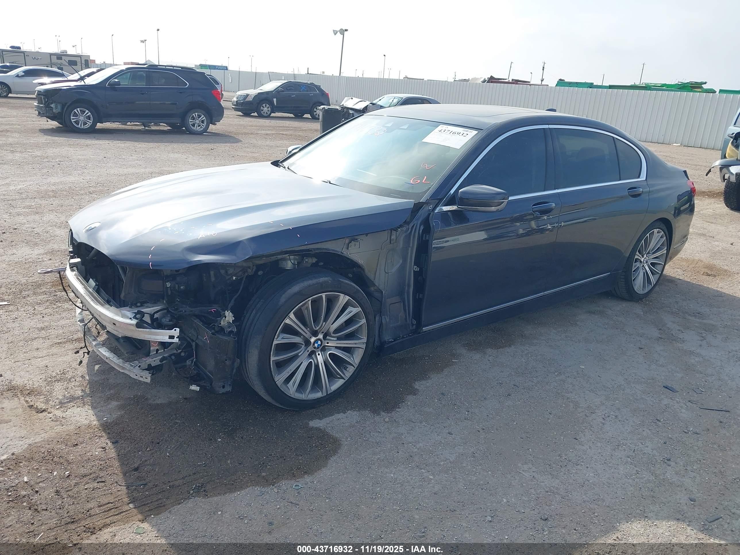 BMW 750I image 6