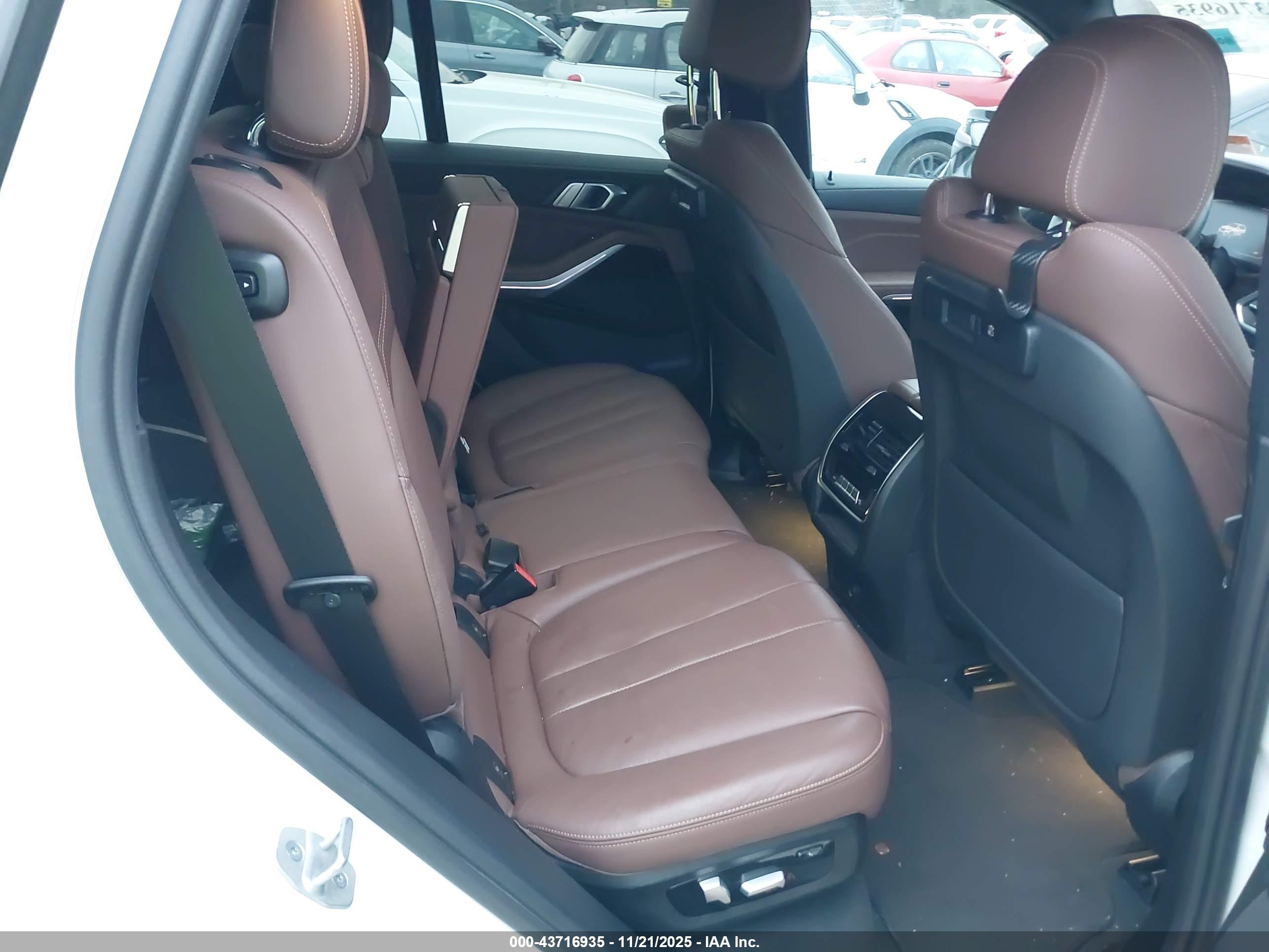 BMW X5 image 8