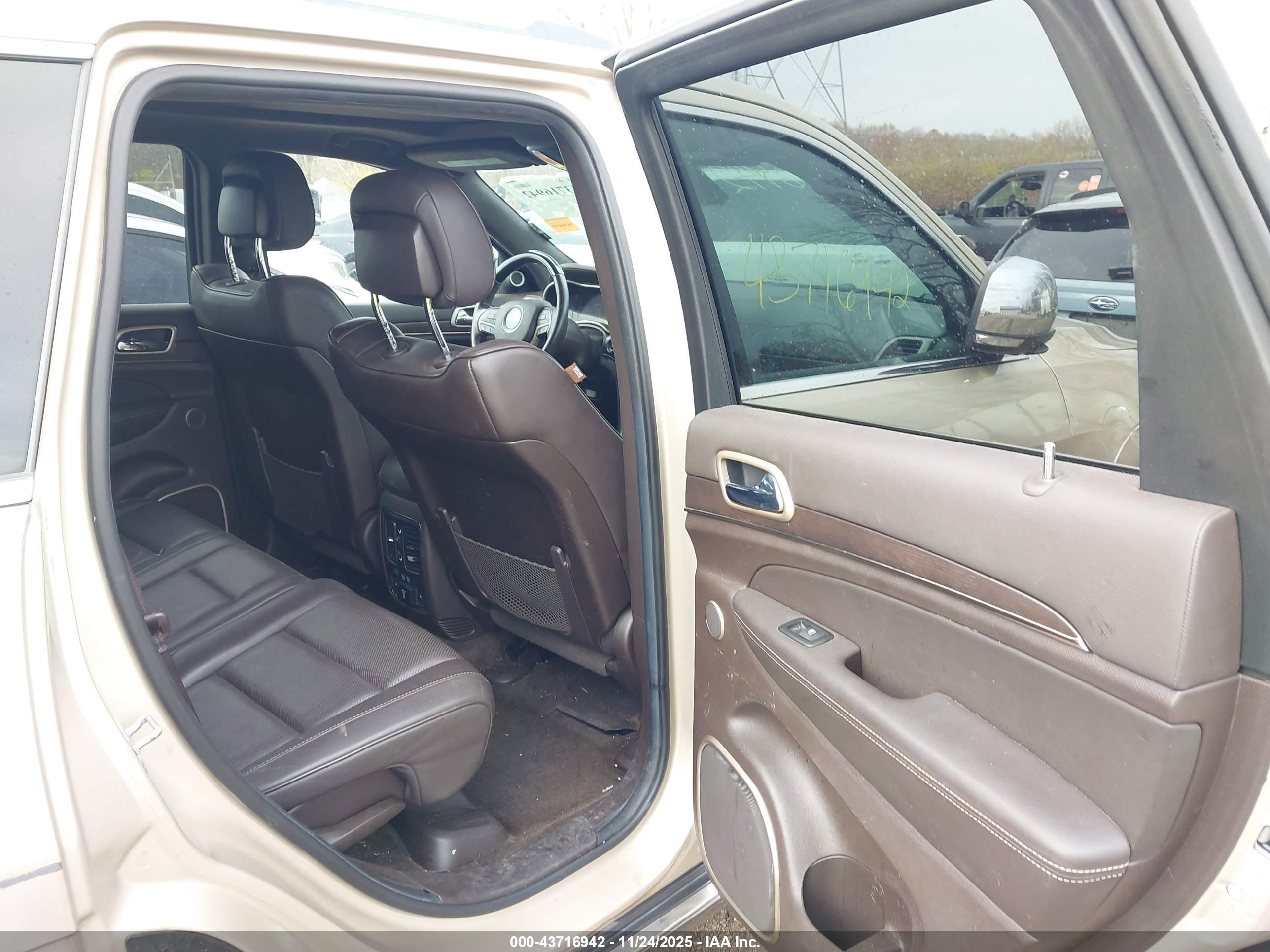JEEP GRAND image 8