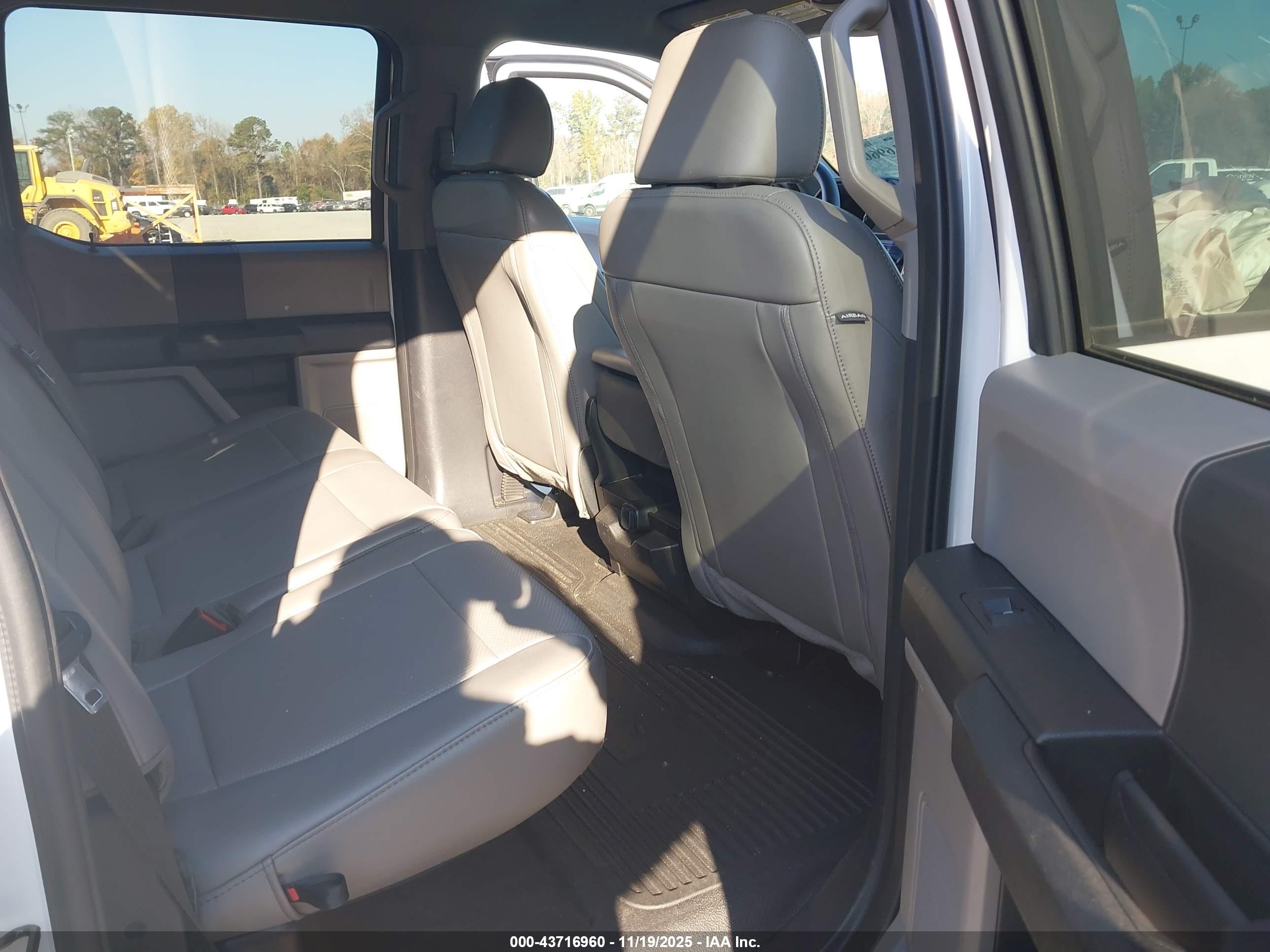 FORD F-250 image 8