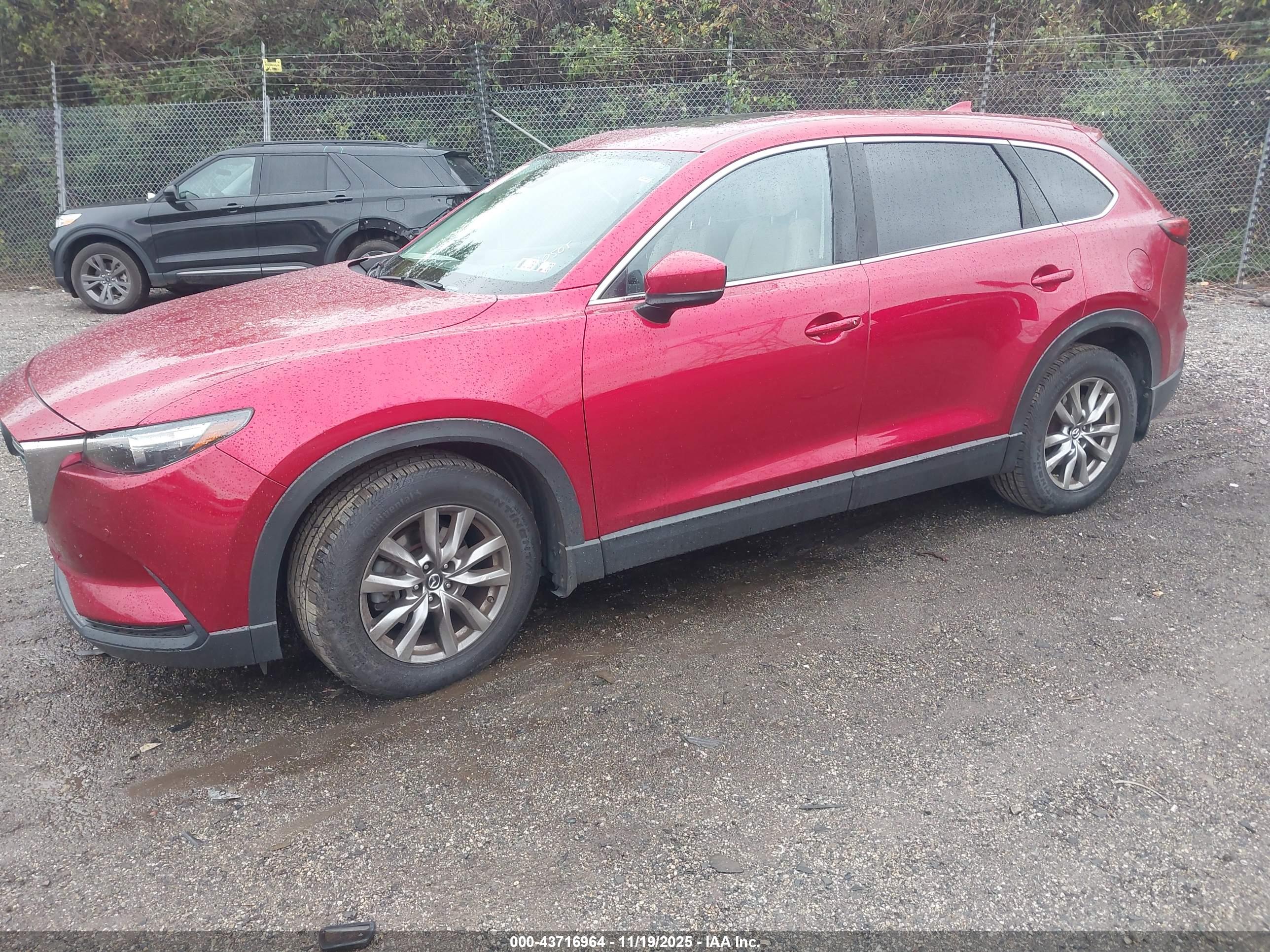 MAZDA CX-9 image 2