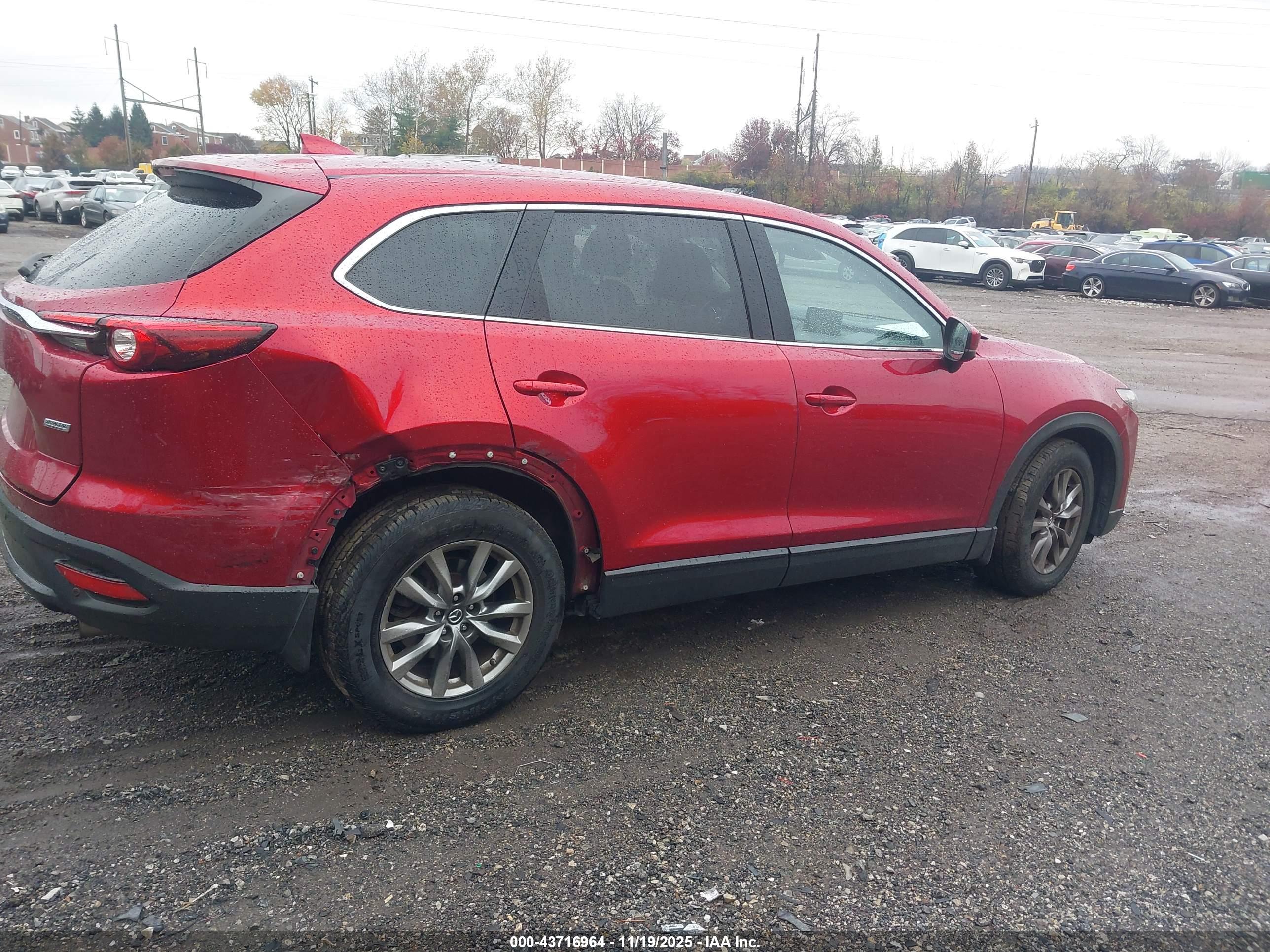 MAZDA CX-9 image 4
