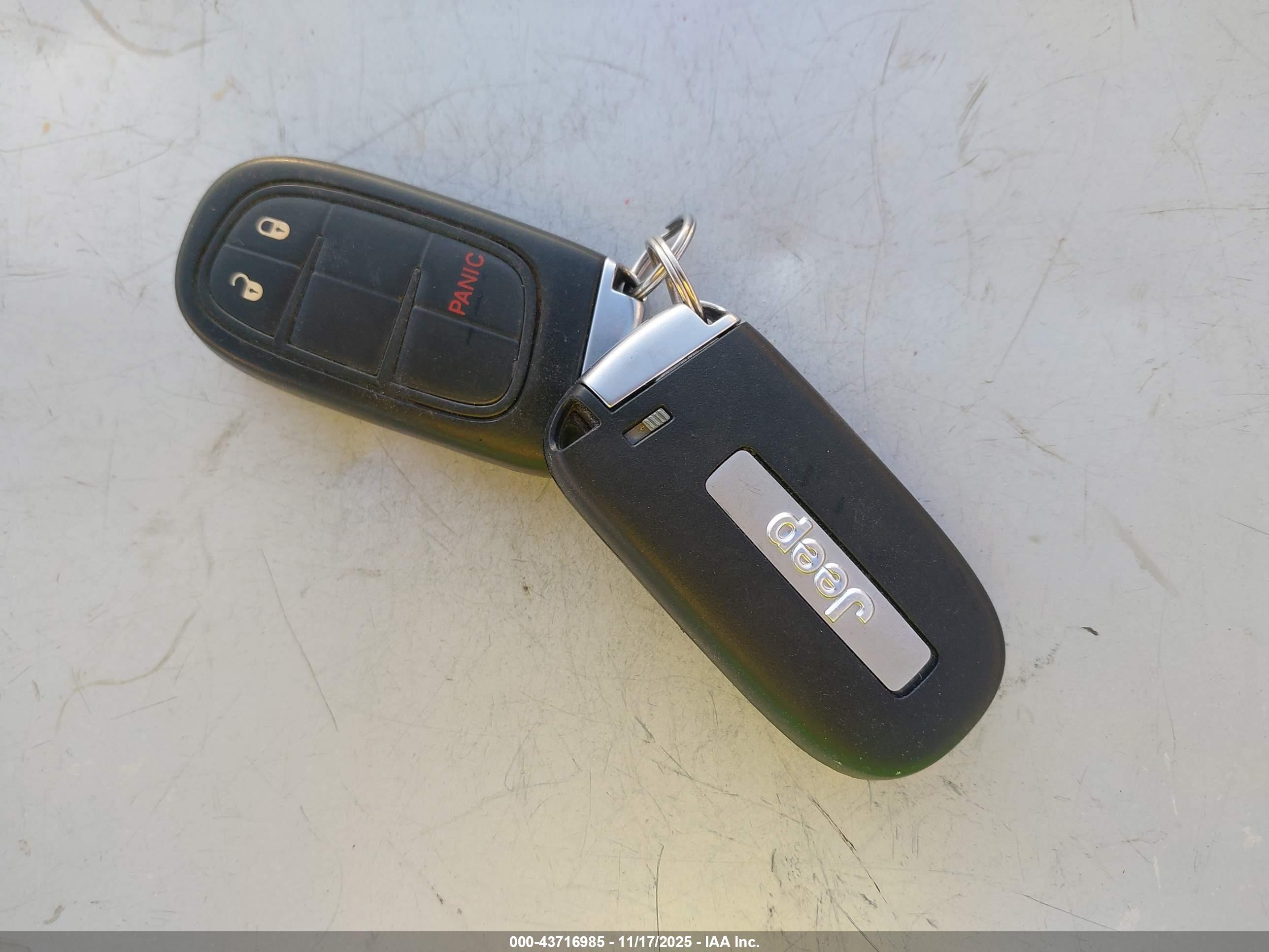 JEEP CHEROKEE image 11