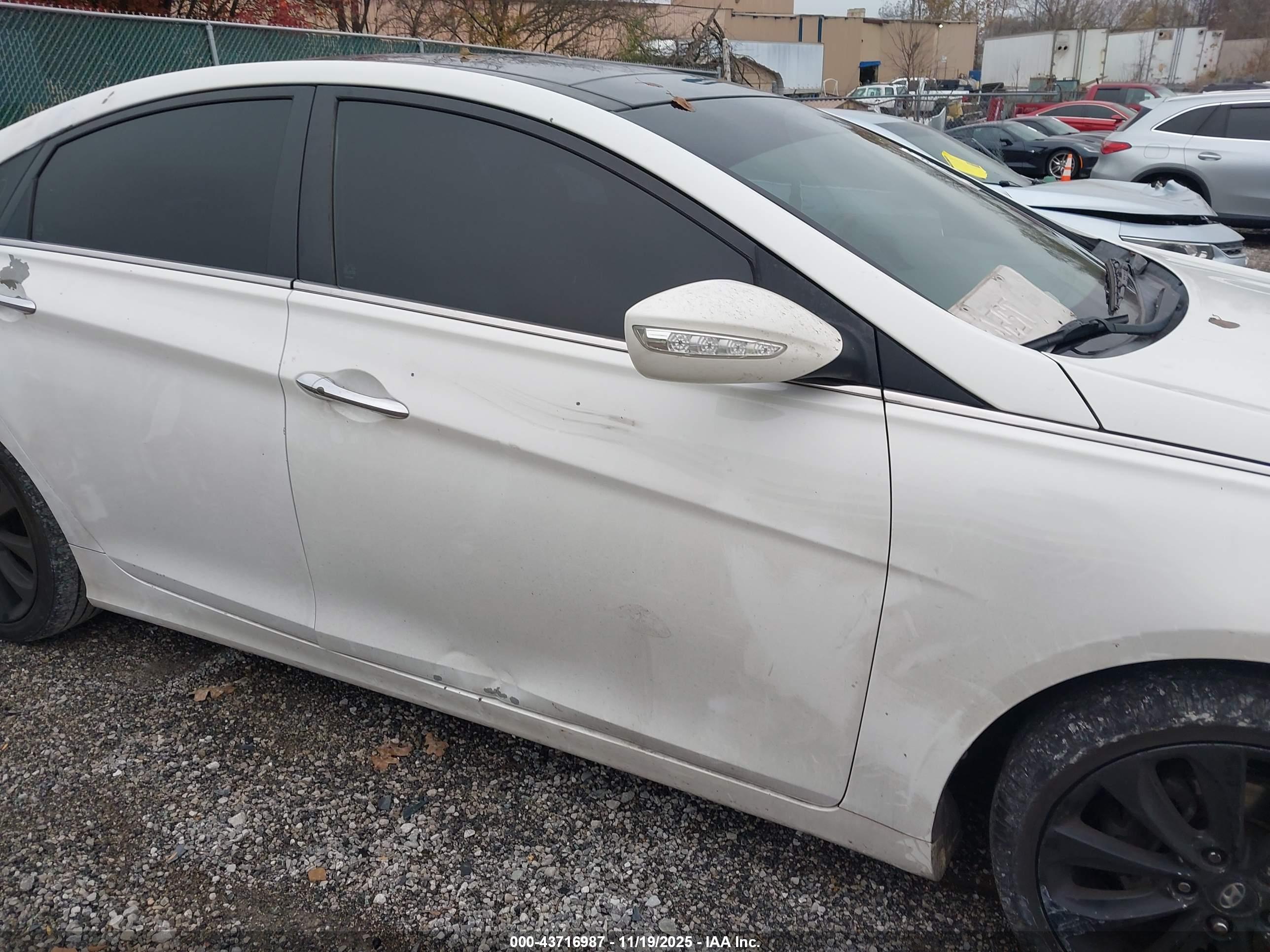 HYUNDAI SONATA image 6