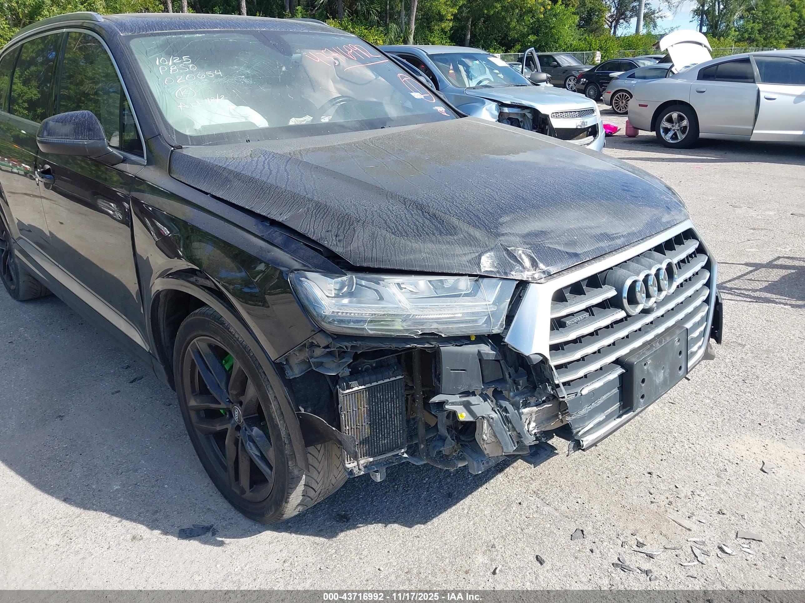 AUDI Q7 image 6