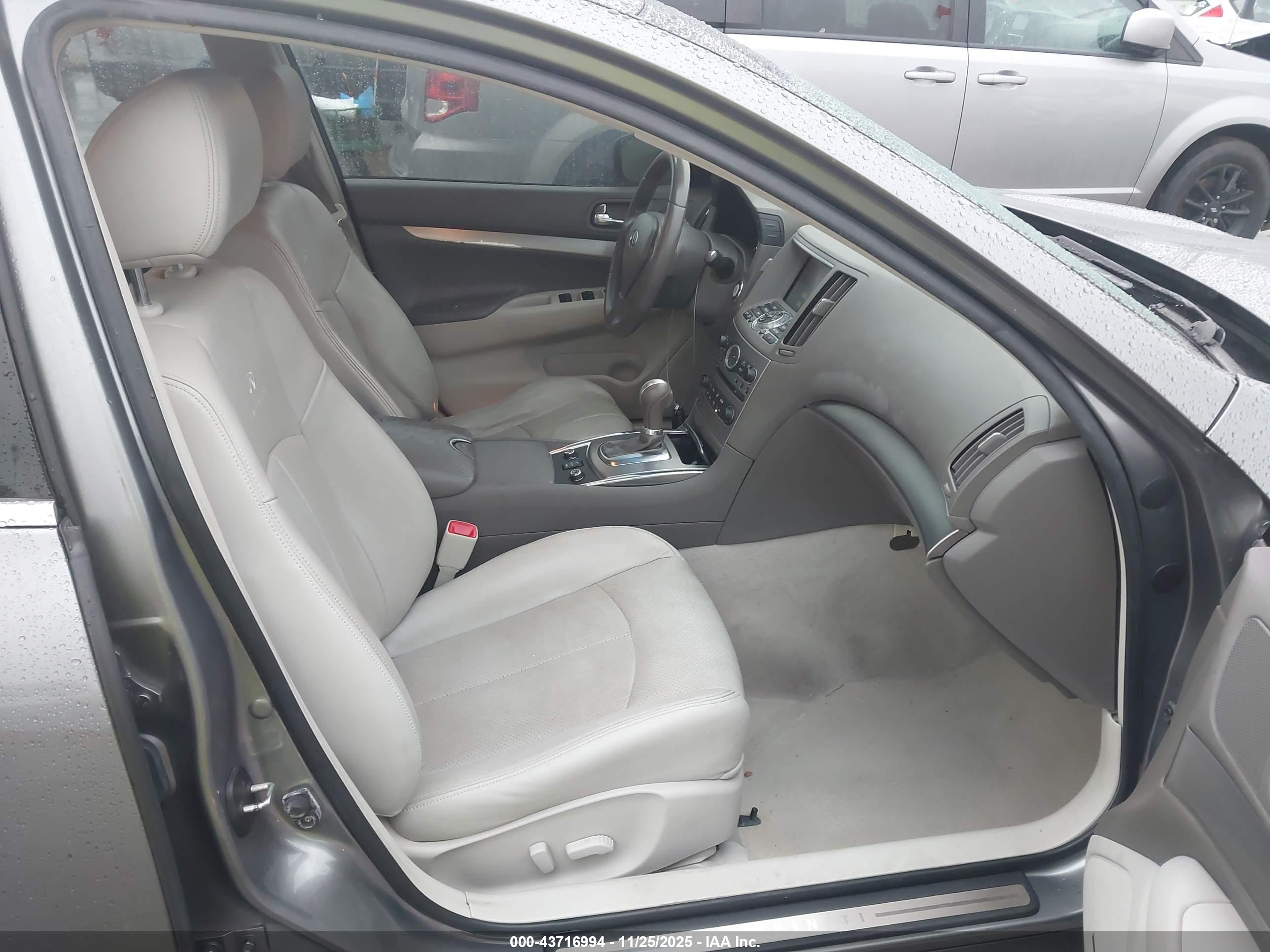 INFINITI G37X image 5