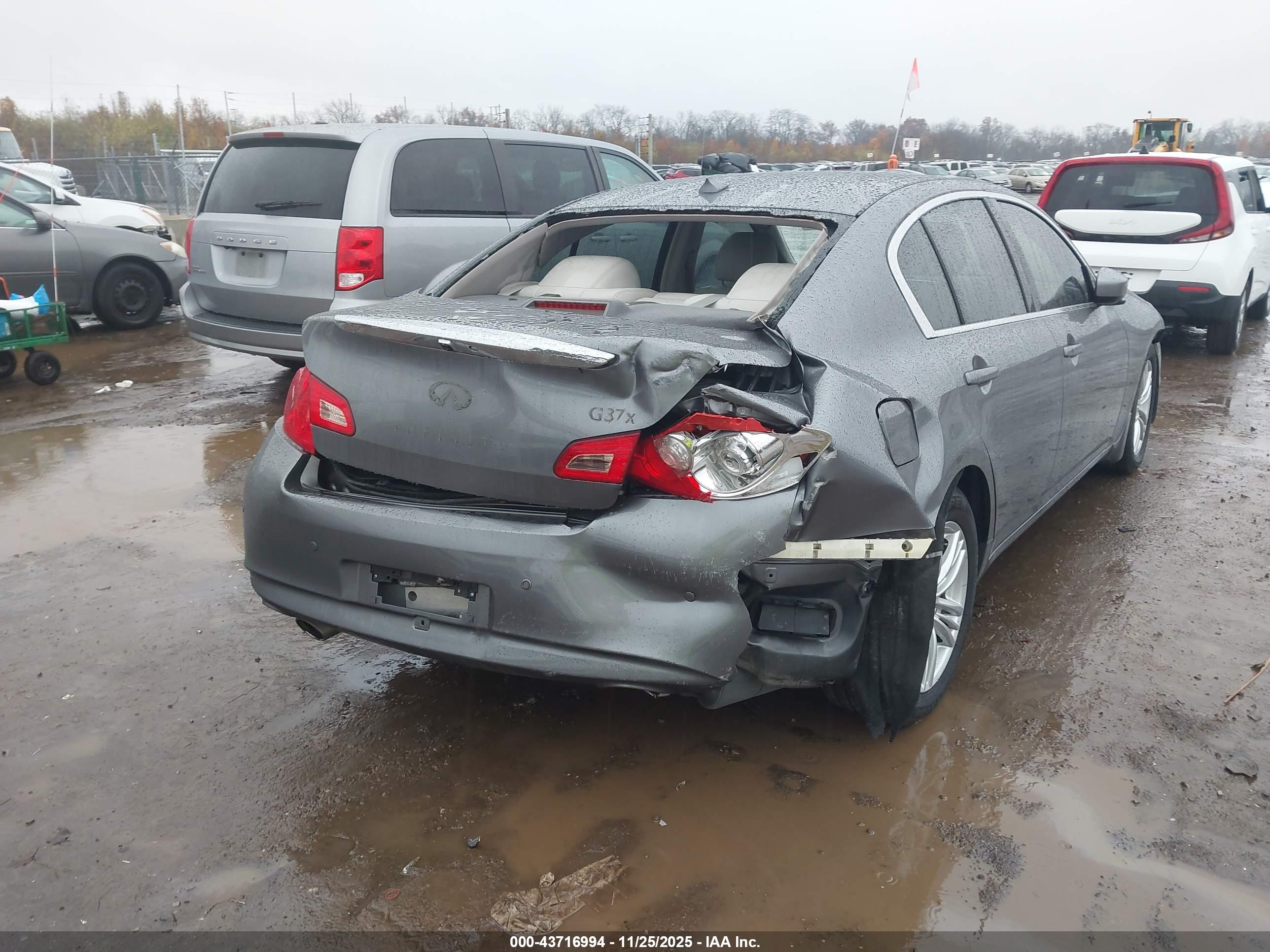 INFINITI G37X image 6