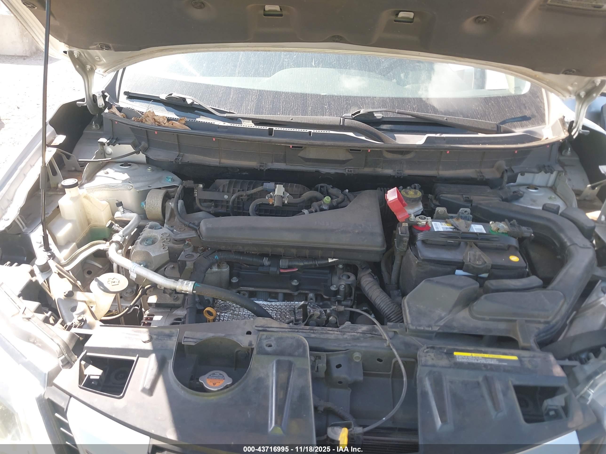 NISSAN ROGUE image 10