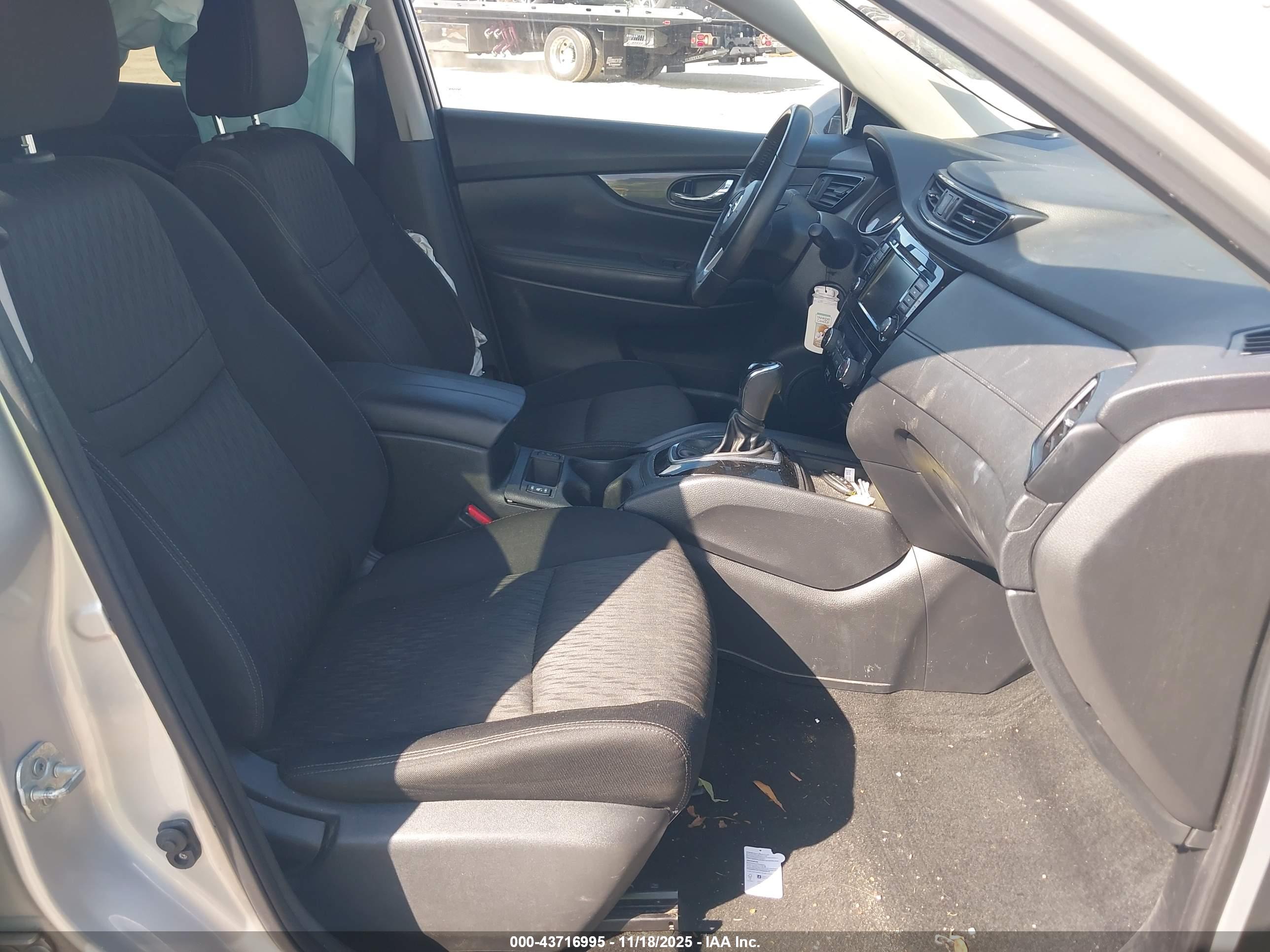 NISSAN ROGUE image 5