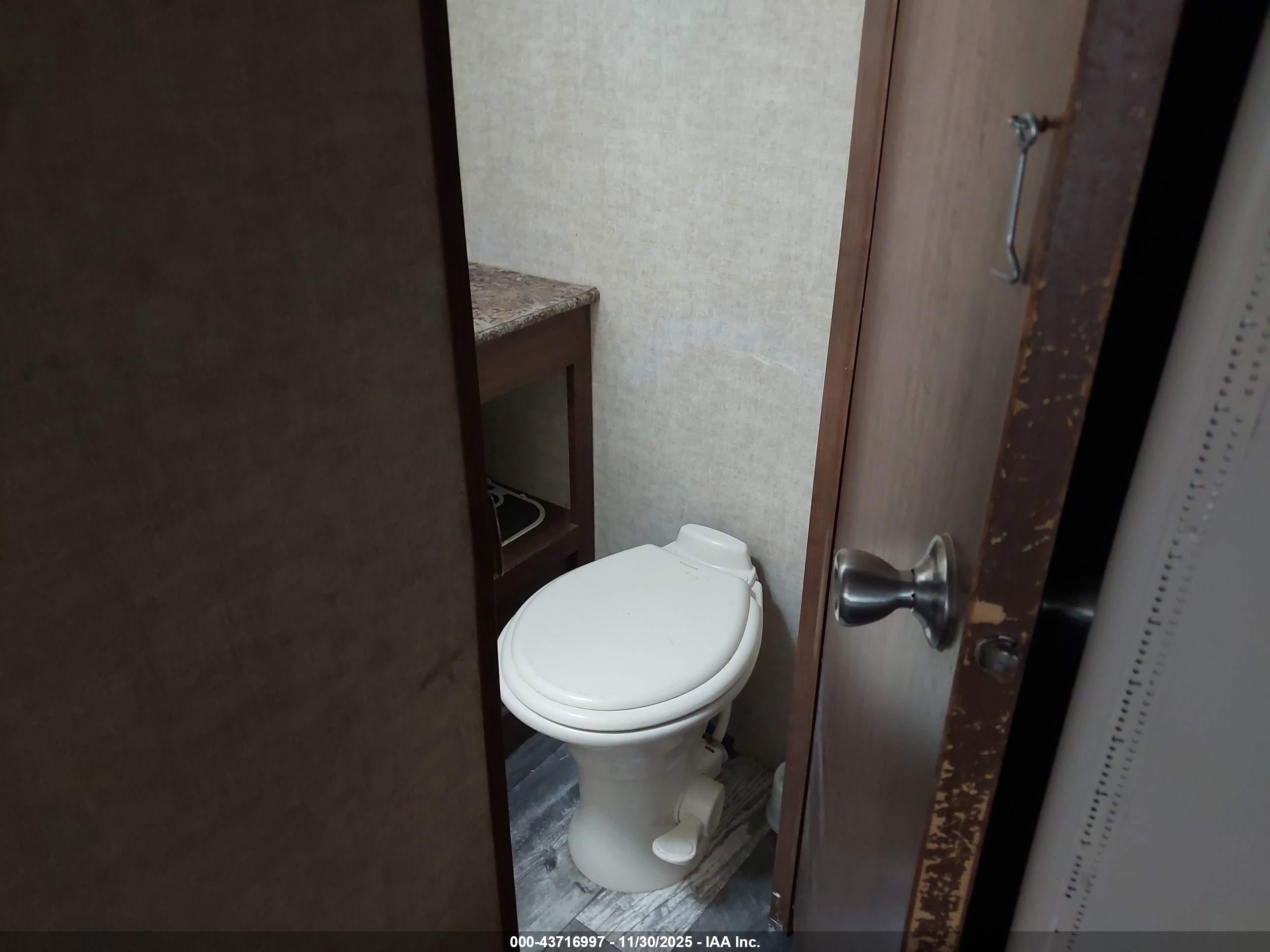 KEYSTONE RV image 10