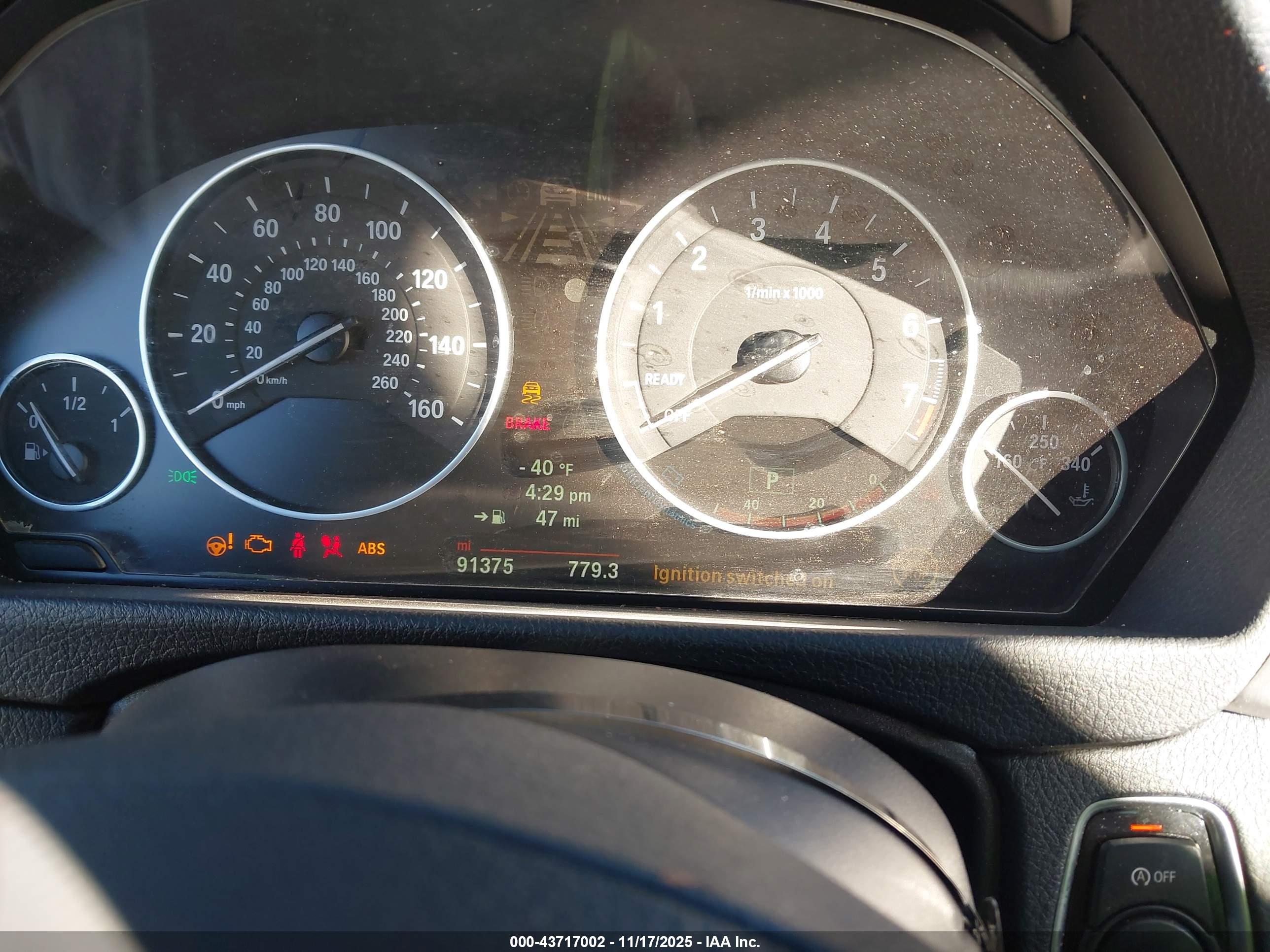 BMW 320I image 7