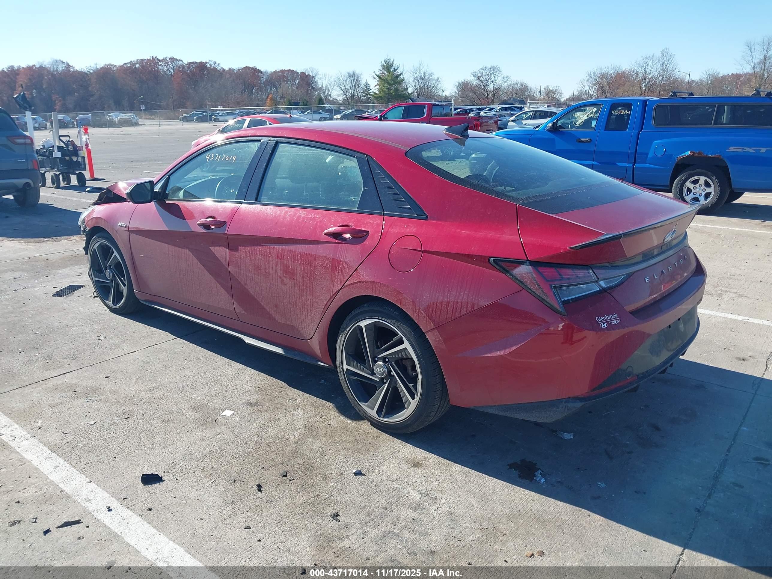 HYUNDAI ELANTRA image 3