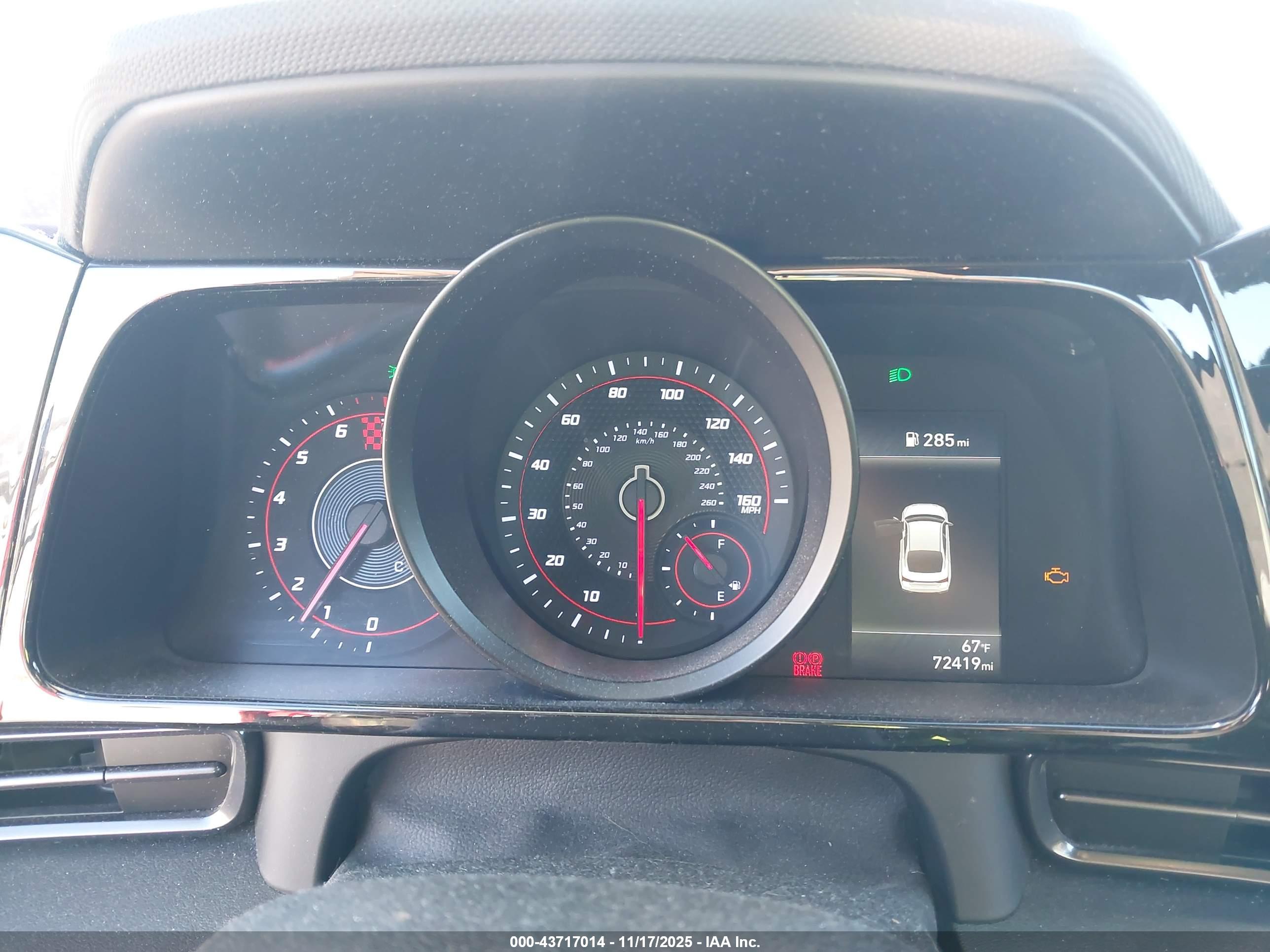 HYUNDAI ELANTRA image 7